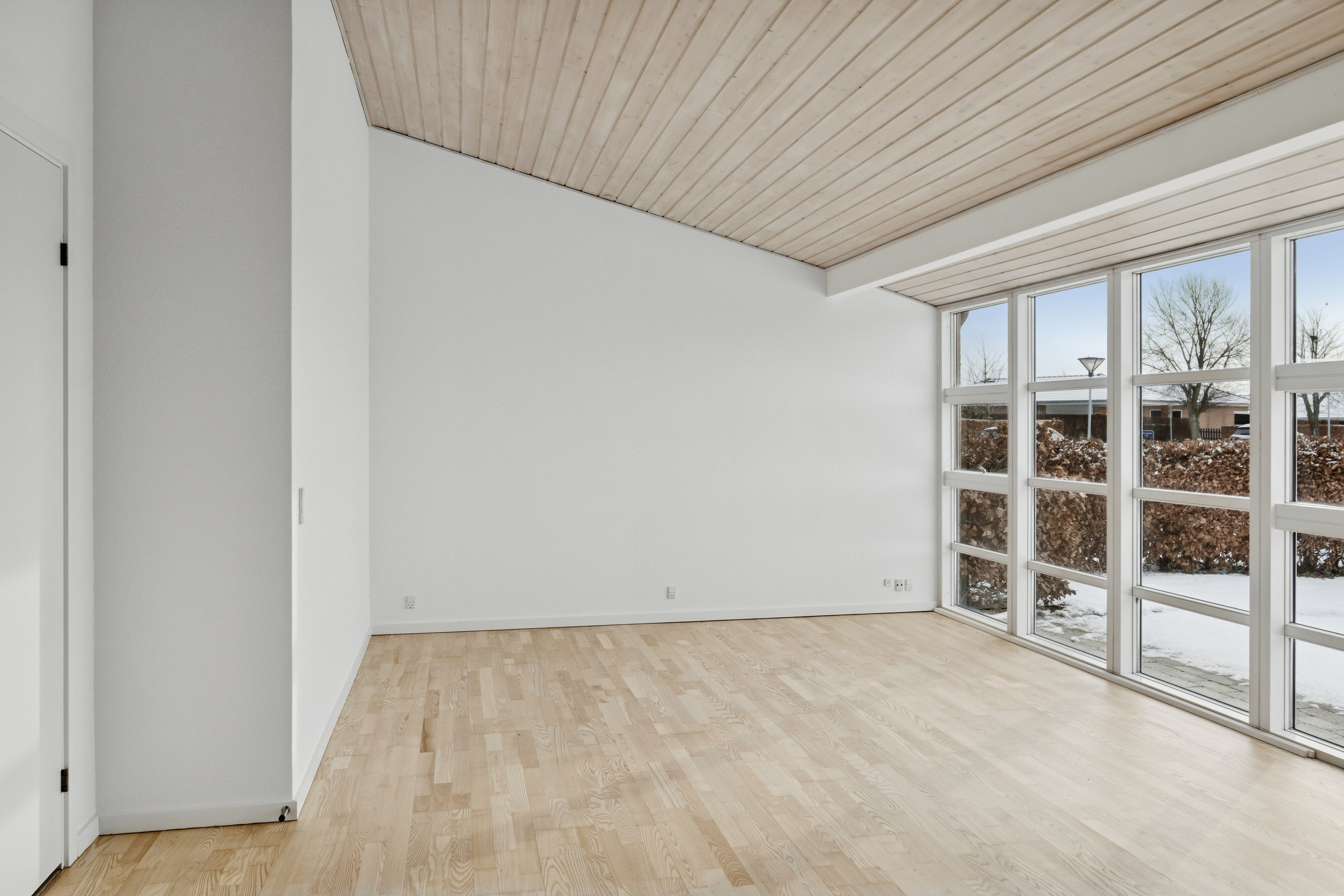 Fremhævet stue billede i fuldskærmstilstand. Billede af Blomstervænget 86, 4550 Asnæs