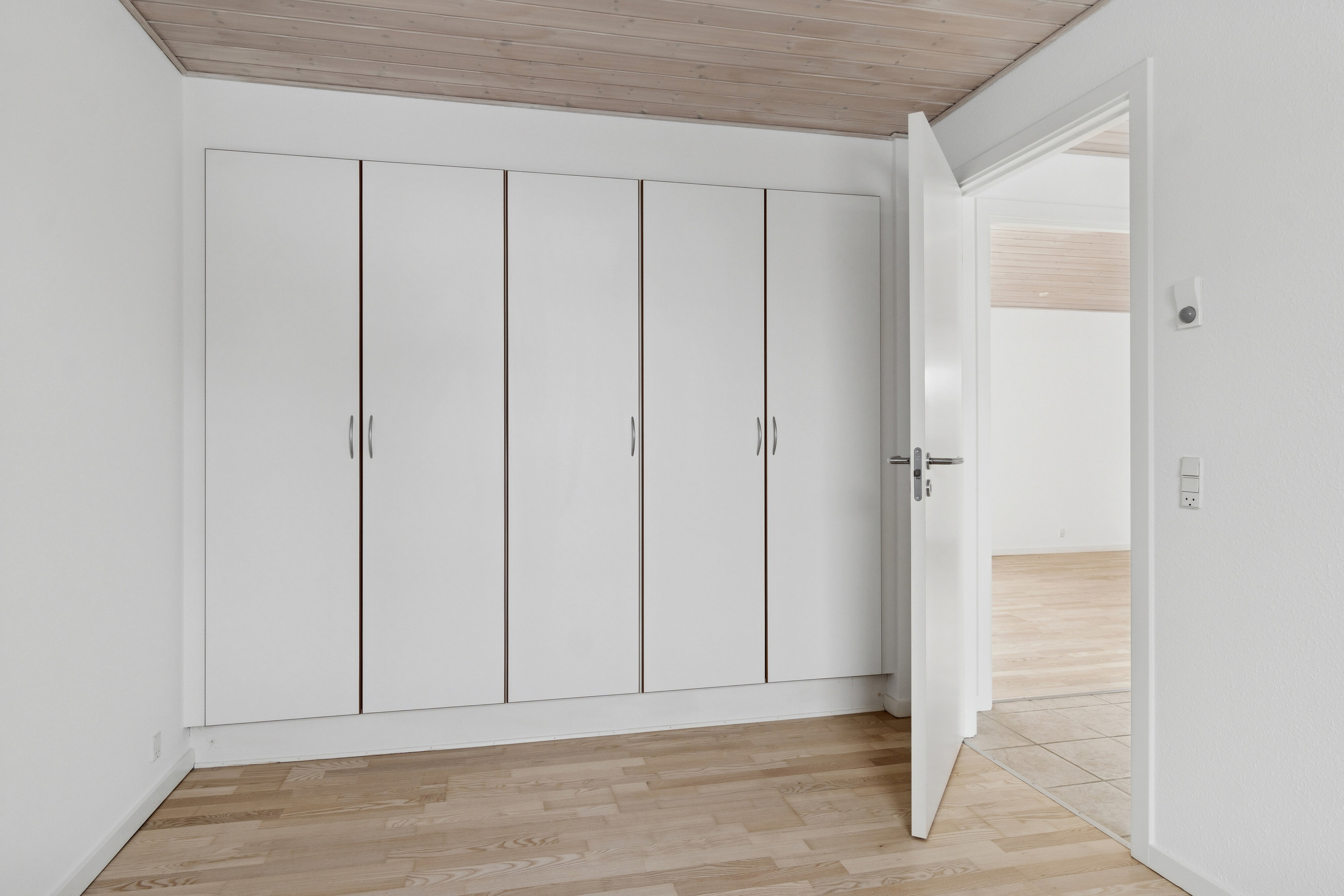 Fremhævet soveværelse billede i fuldskærmstilstand. Billede af Blomstervænget 86, 4550 Asnæs