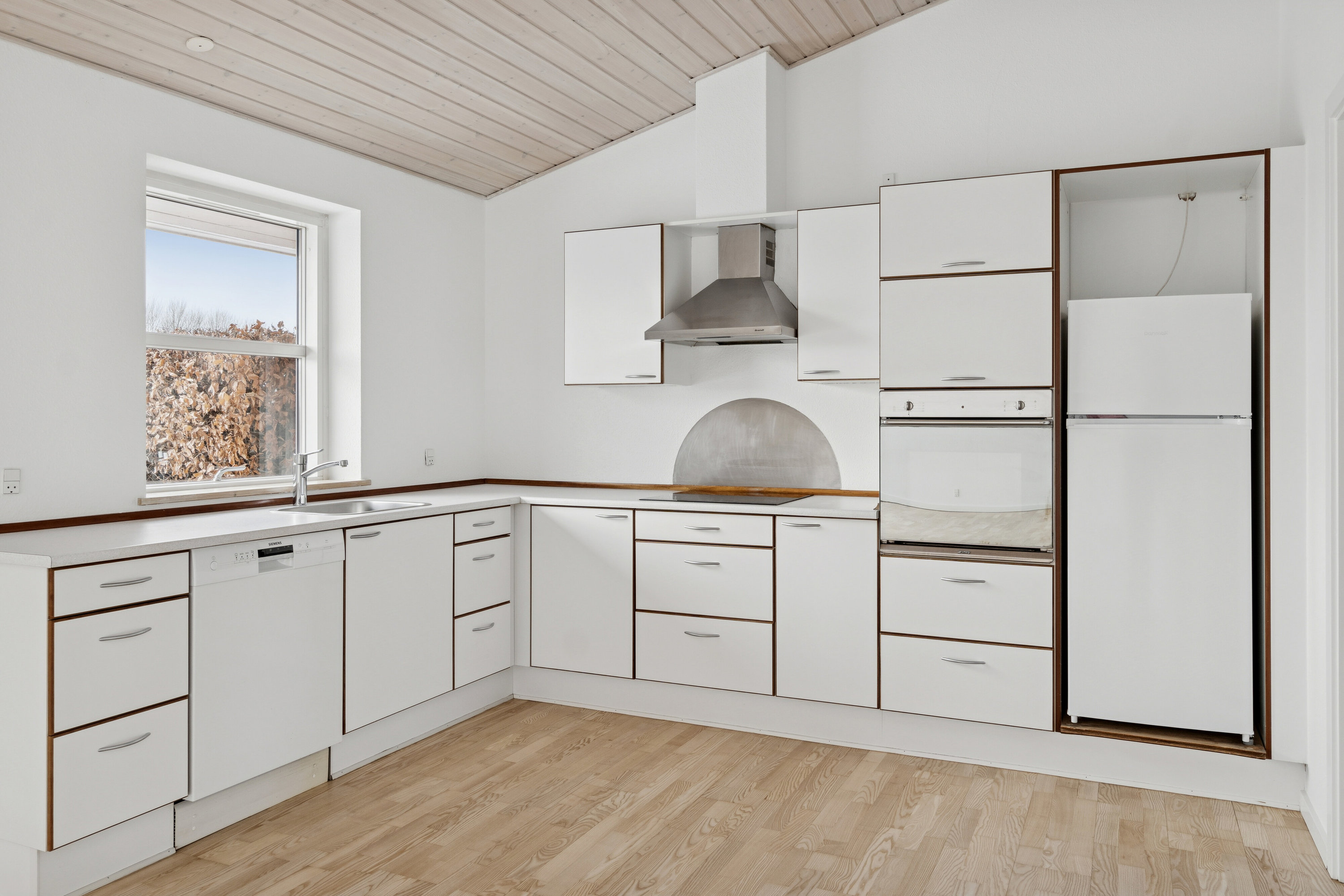 Fremhævet køkken billede i fuldskærmstilstand. Billede af Blomstervænget 86, 4550 Asnæs