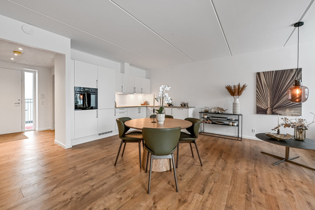 Fremhævet  billede i fuldskærmstilstand. Billede af Kløverparken 2, 1. F., Snejbjerg, 7400 Herning