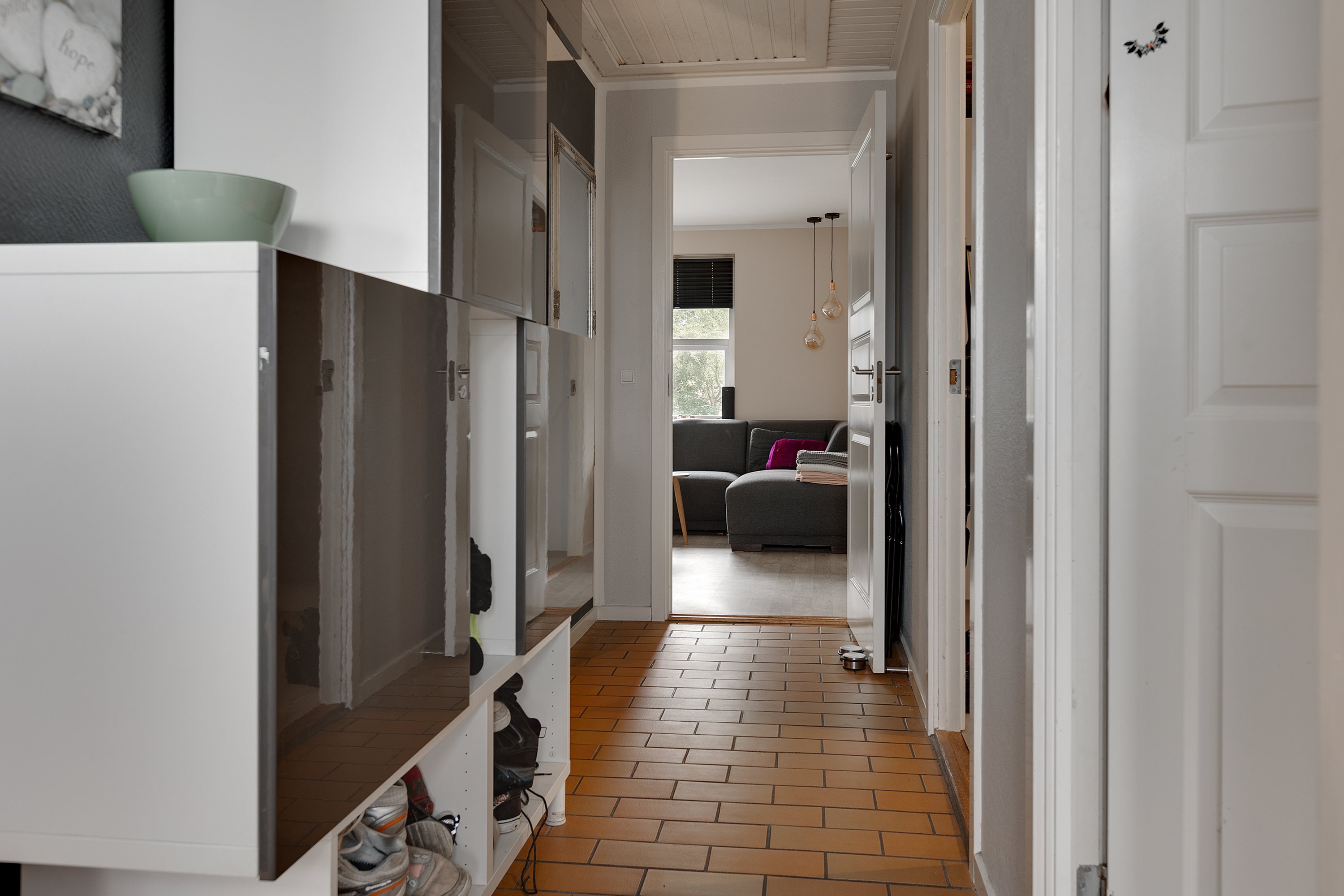 Fremhævet gang billede i fuldskærmstilstand. Billede af Refmosevej 1B, Fløng, 2640 Hedehusene