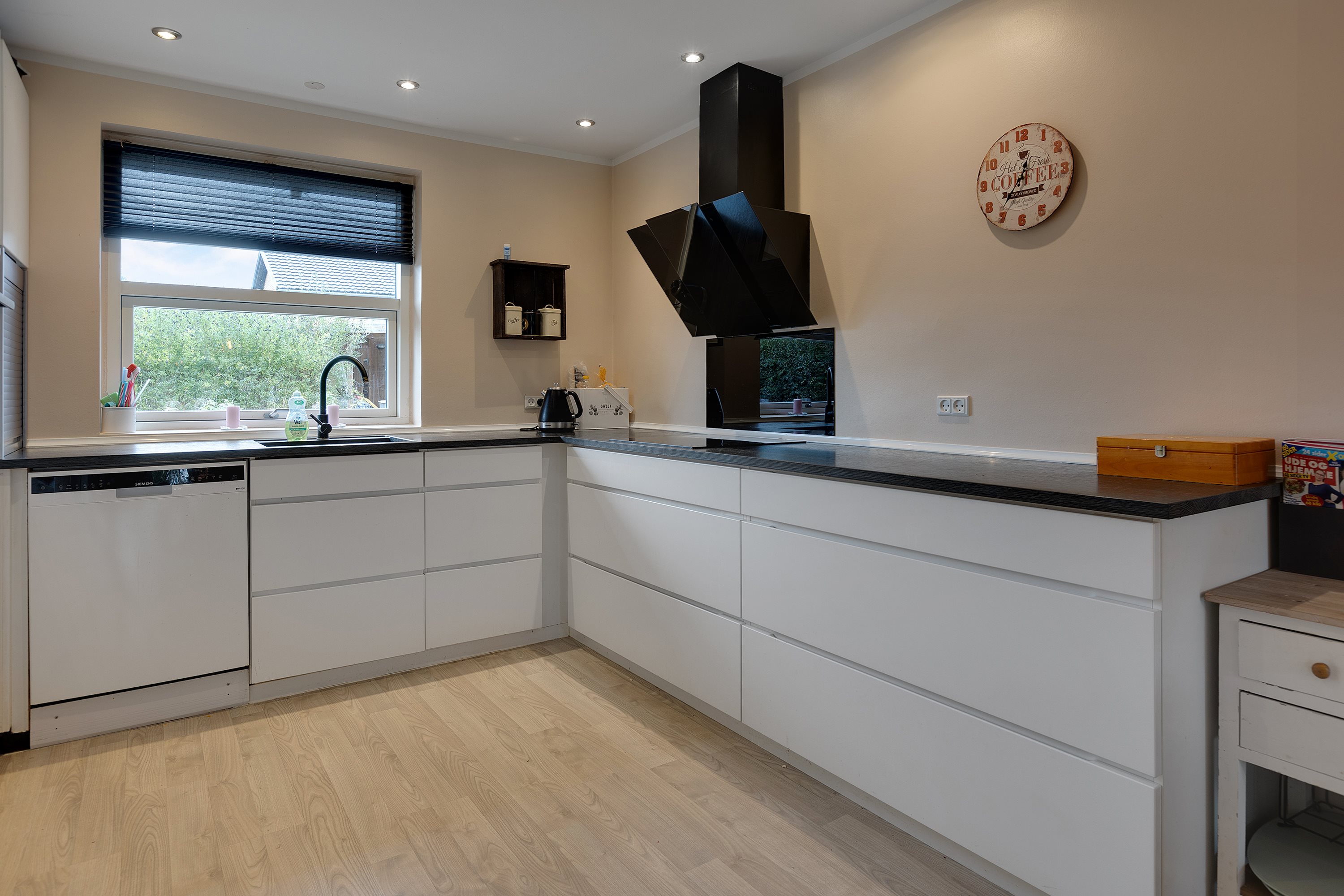 Fremhævet køkken billede i fuldskærmstilstand. Billede af Refmosevej 1B, Fløng, 2640 Hedehusene