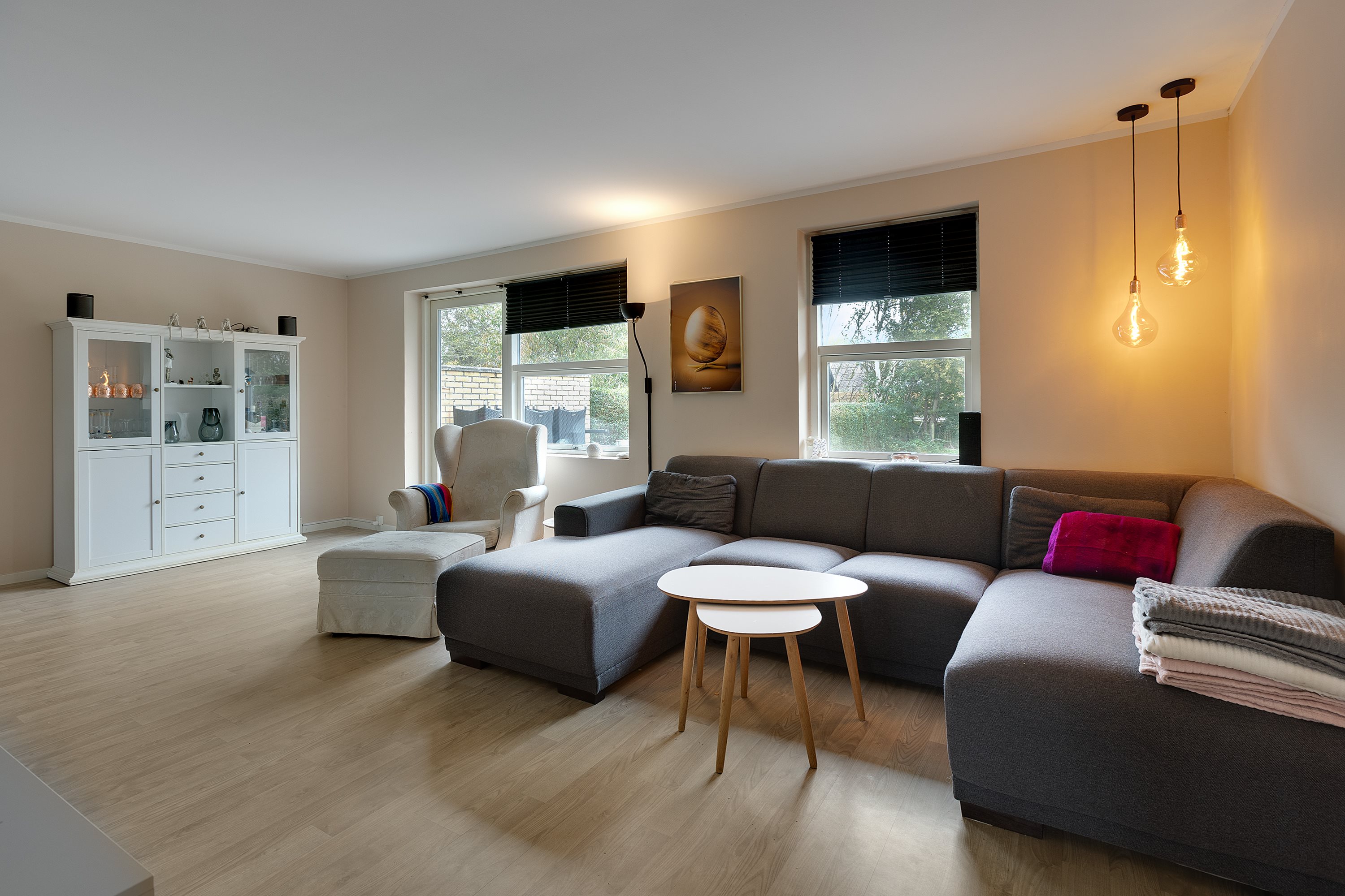 Fremhævet stue billede i fuldskærmstilstand. Billede af Refmosevej 1B, Fløng, 2640 Hedehusene