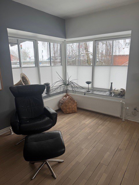 Fremhævet stue billede i fuldskærmstilstand. Billede af Håndværkerparken 2A, 9500 Hobro