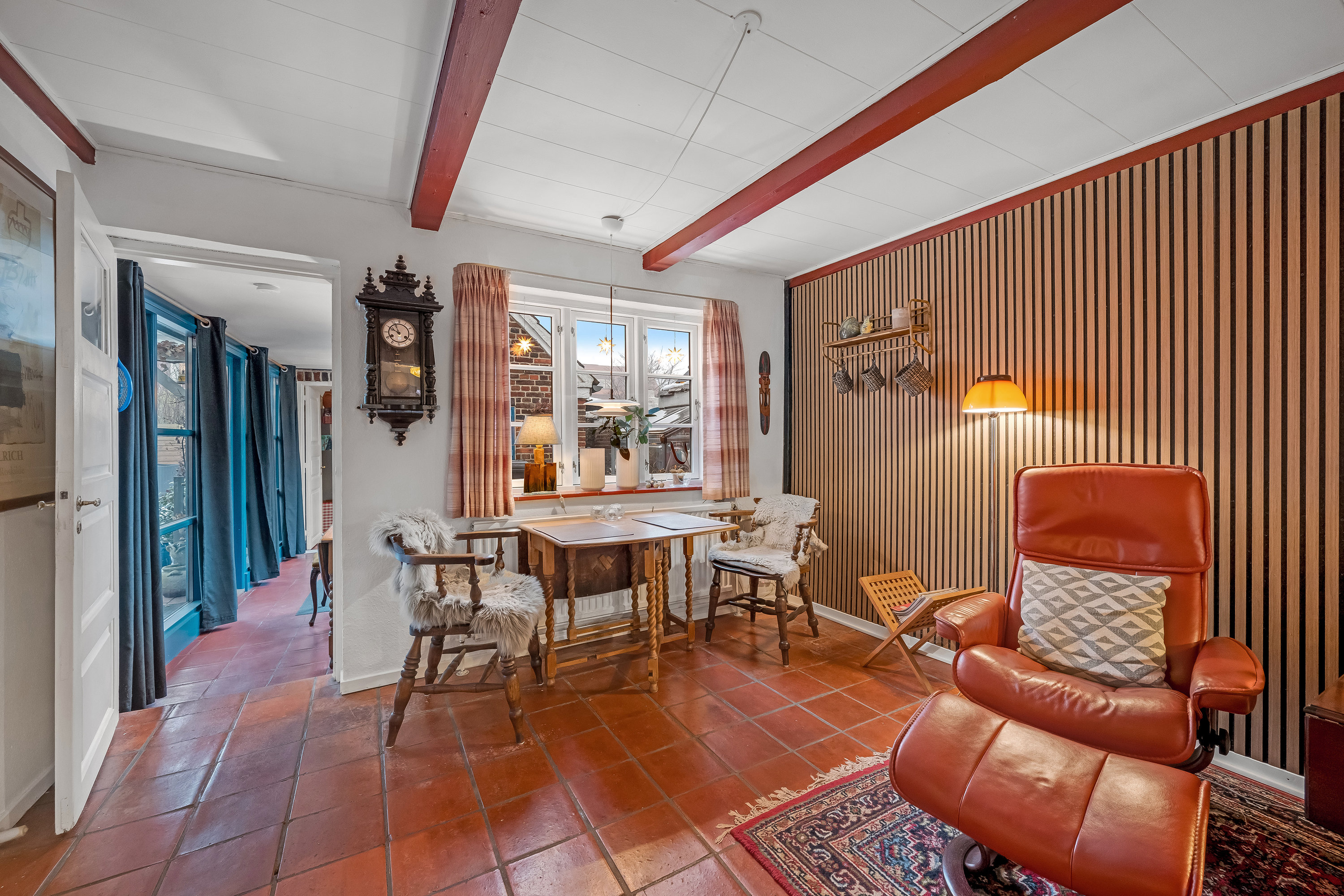 Fremhævet stue billede i fuldskærmstilstand. Billede af Østergade 5, 6950 Ringkøbing