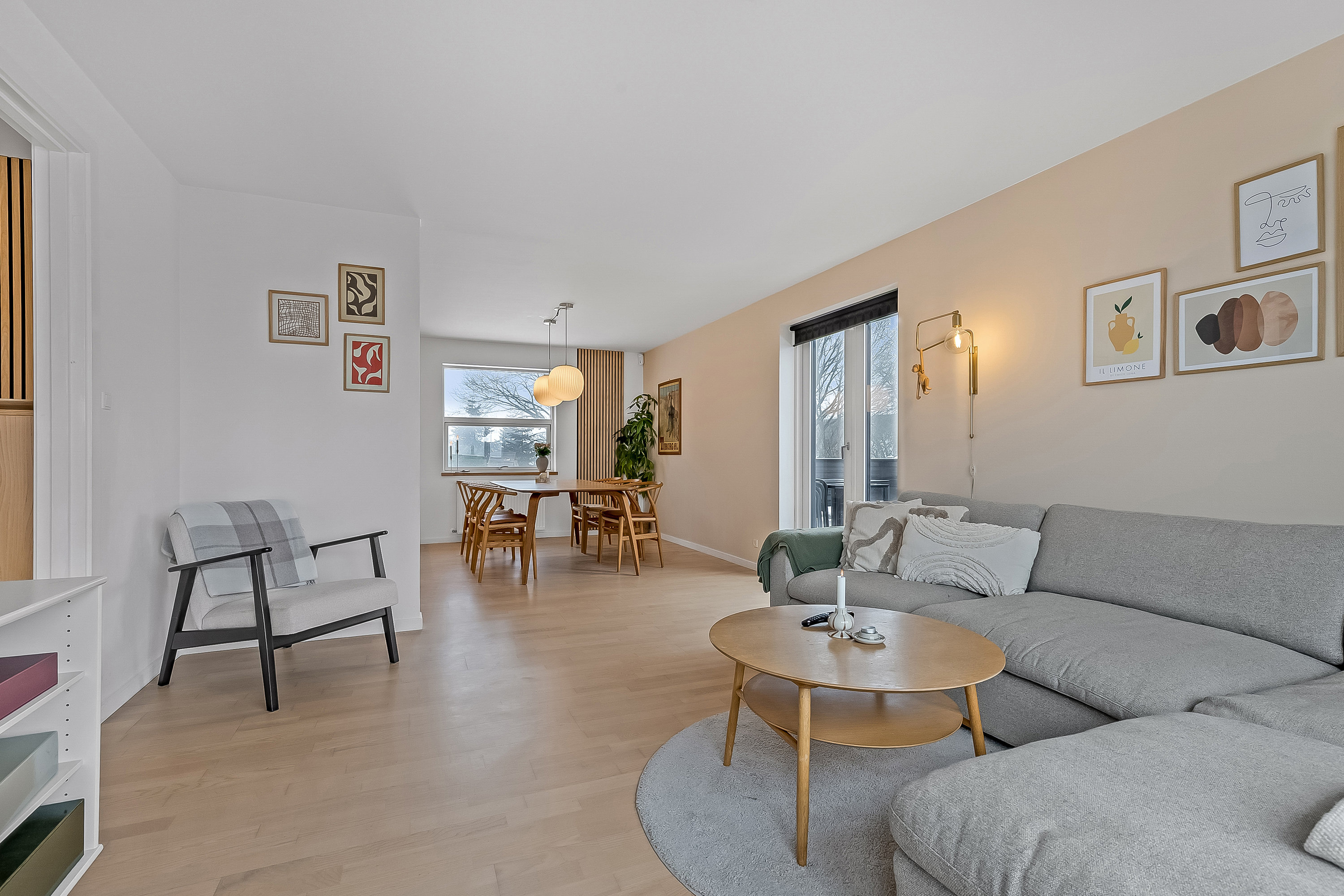 Fremhævet stue billede i fuldskærmstilstand. Billede af Vindingvej 73, Vinding, 7100 Vejle