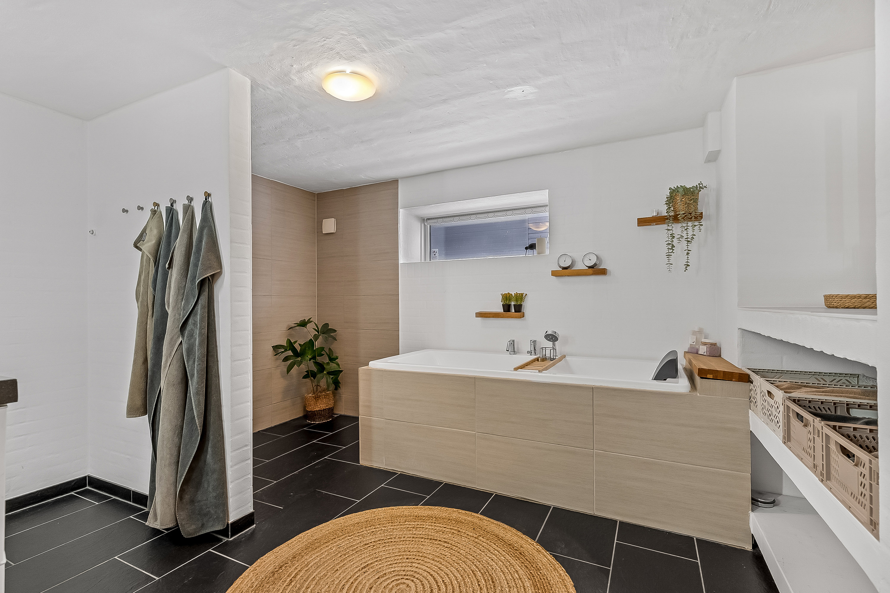 Fremhævet badeværelse billede i fuldskærmstilstand. Billede af Vindingvej 73, Vinding, 7100 Vejle