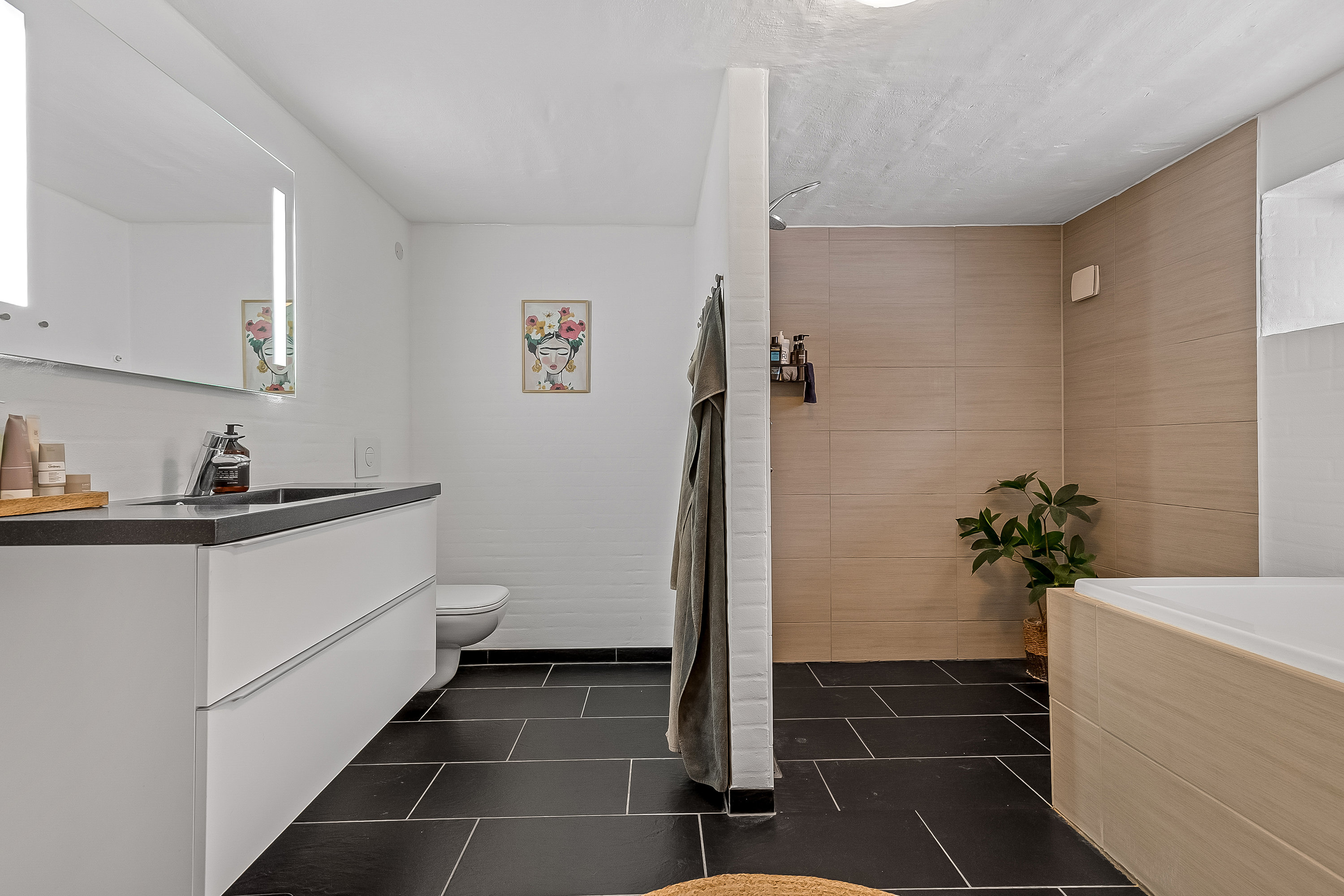 Fremhævet badeværelse billede i fuldskærmstilstand. Billede af Vindingvej 73, Vinding, 7100 Vejle