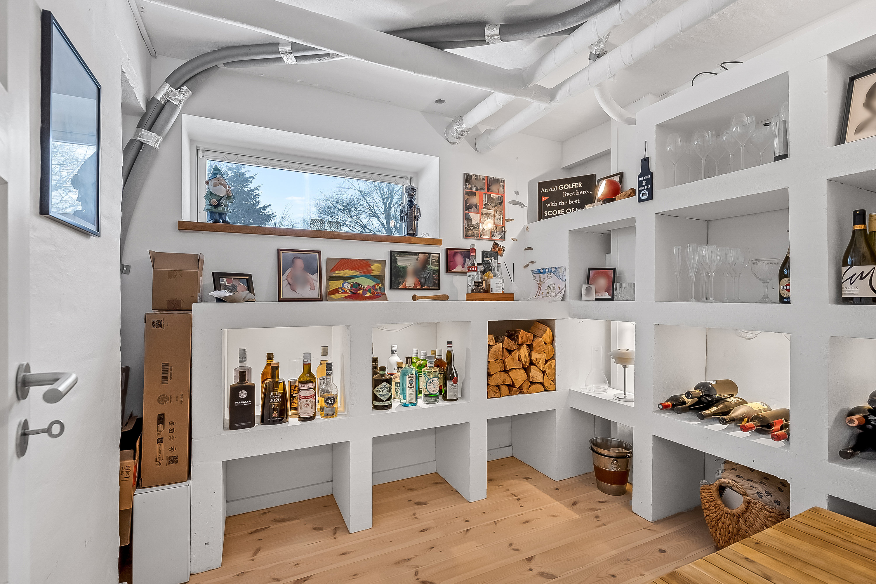 Fremhævet vinkælder billede i fuldskærmstilstand. Billede af Vindingvej 73, Vinding, 7100 Vejle