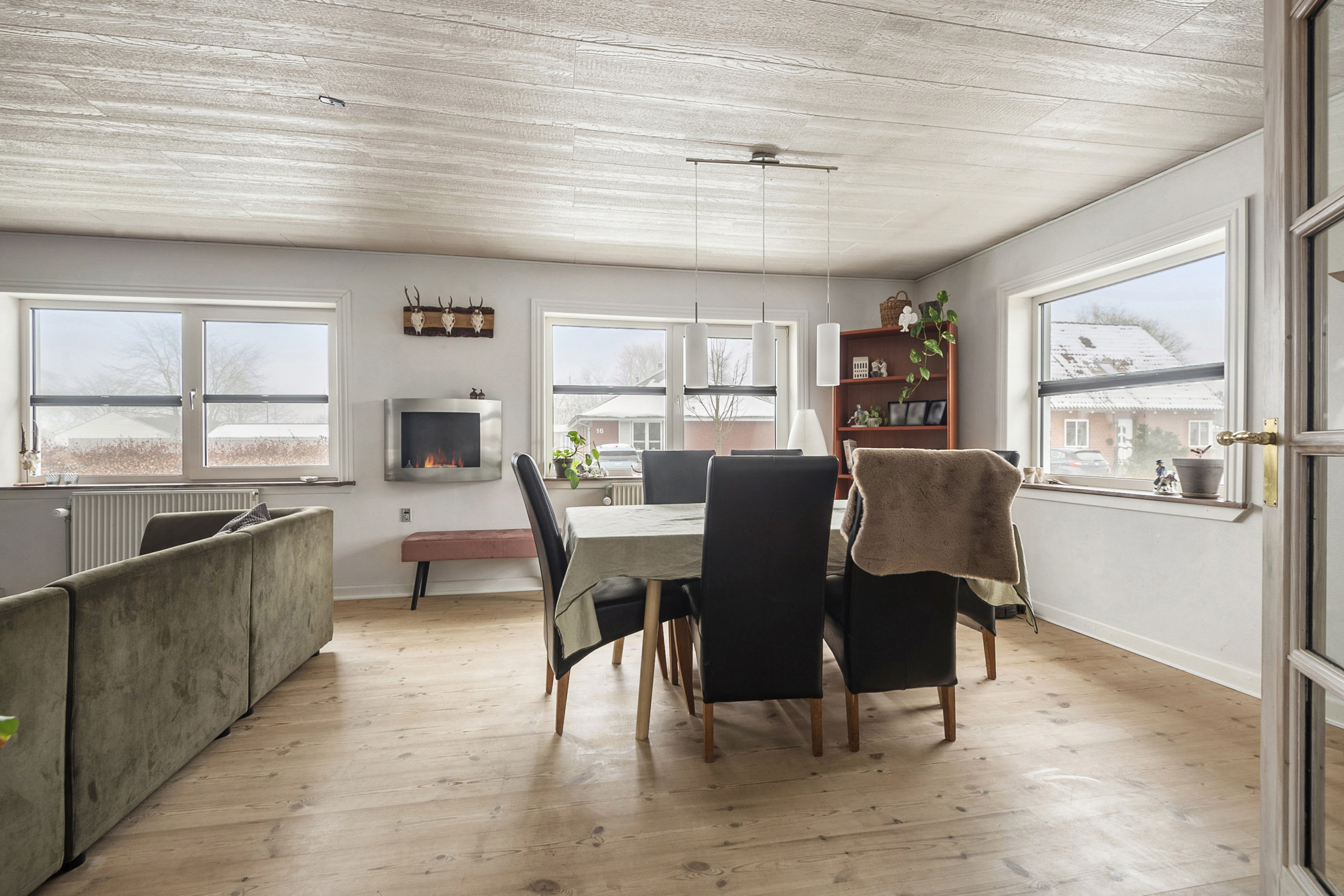 Fremhævet stue billede i fuldskærmstilstand. Billede af Rævestræde 13, Nordenskov, 6800 Varde