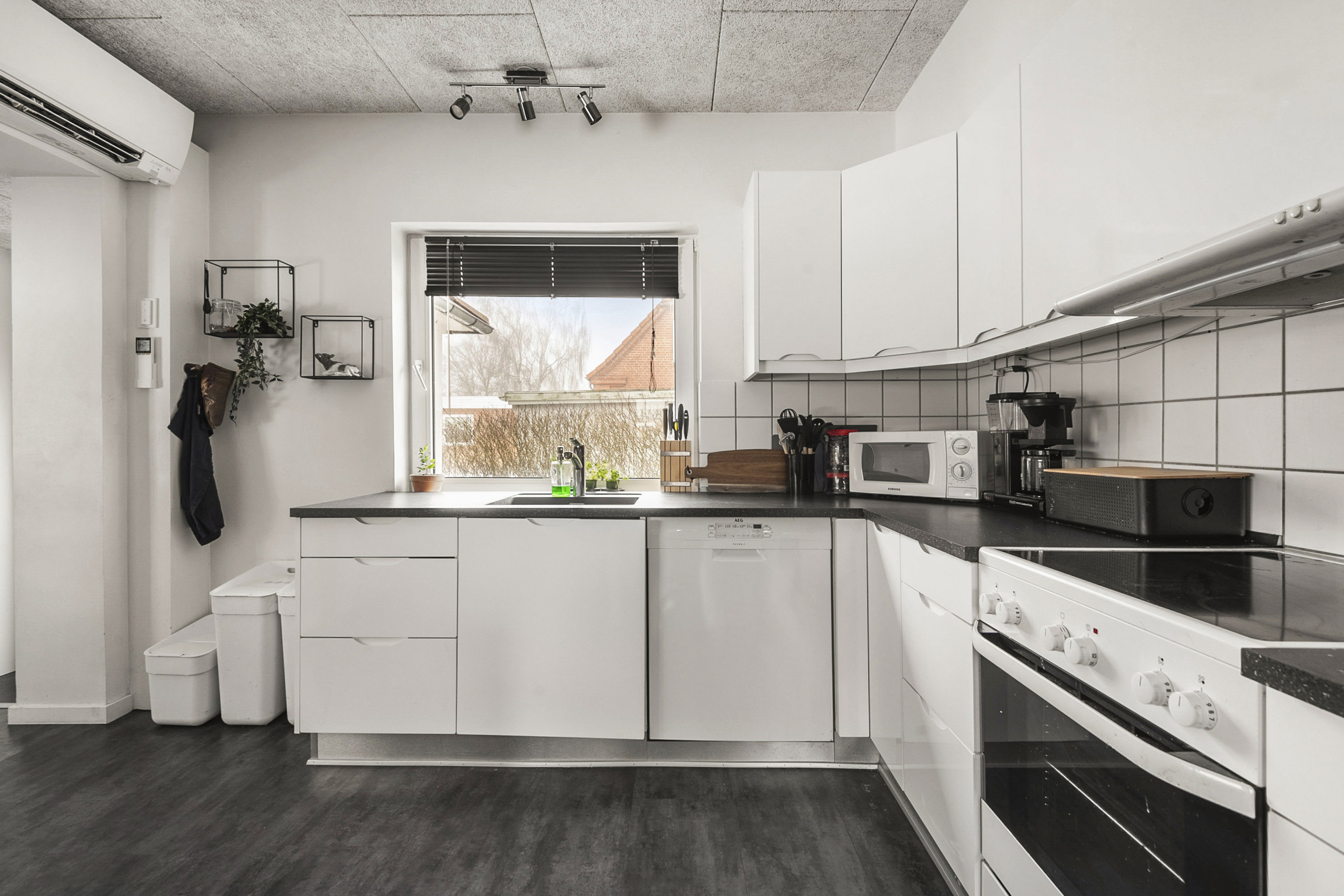 Fremhævet køkken billede i fuldskærmstilstand. Billede af Rævestræde 13, Nordenskov, 6800 Varde