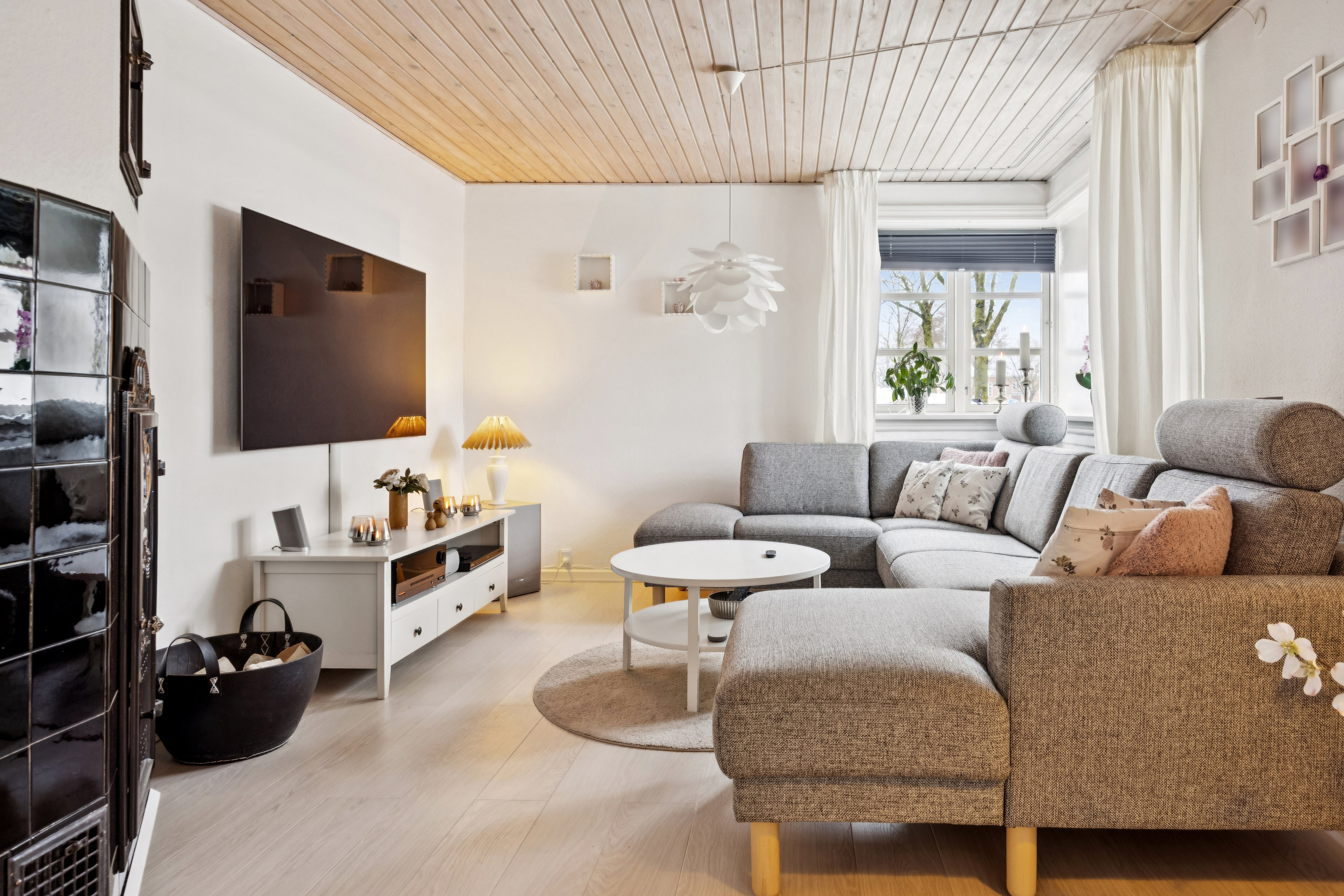 Fremhævet stue billede i fuldskærmstilstand. Billede af Thistedvej 61, 9400 Nørresundby