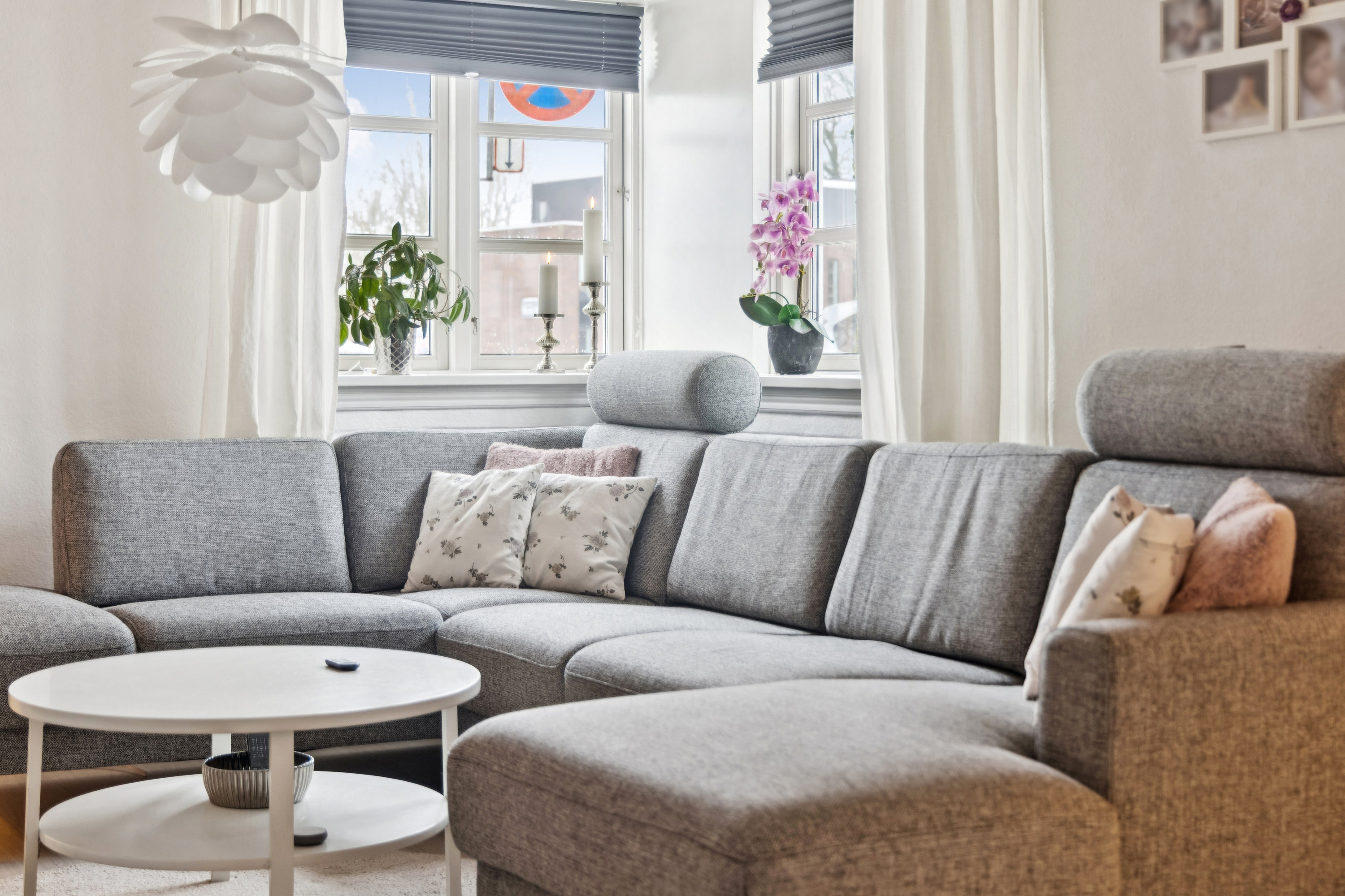 Fremhævet stue billede i fuldskærmstilstand. Billede af Thistedvej 61, 9400 Nørresundby