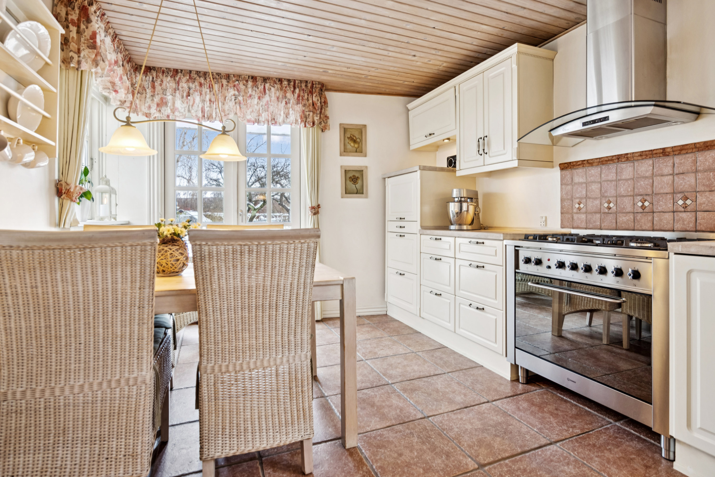 Fremhævet køkken billede i fuldskærmstilstand. Billede af Thistedvej 61, 9400 Nørresundby