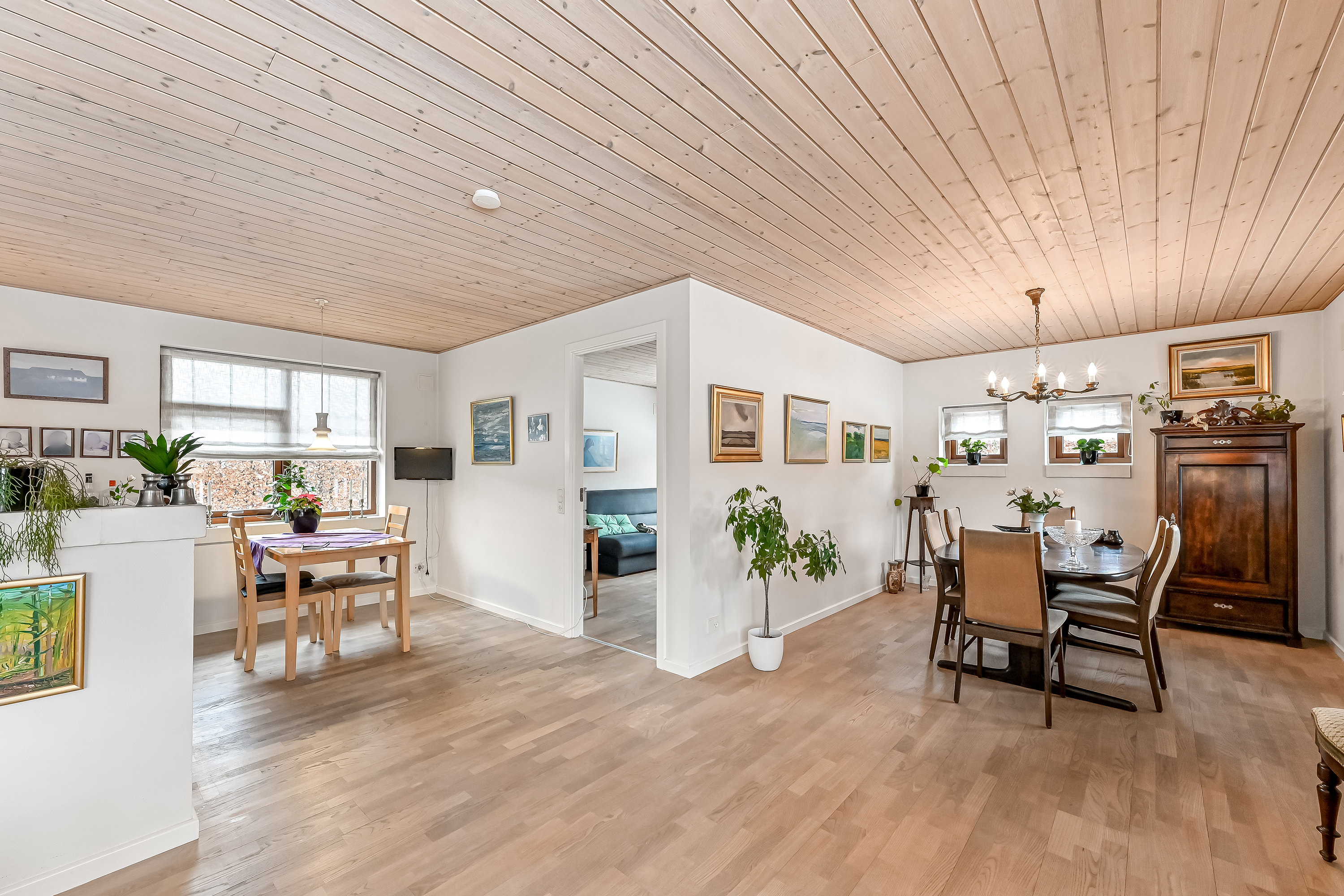 Fremhævet stue billede i fuldskærmstilstand. Billede af Nr. Lindvej 31D, Lind, 7400 Herning