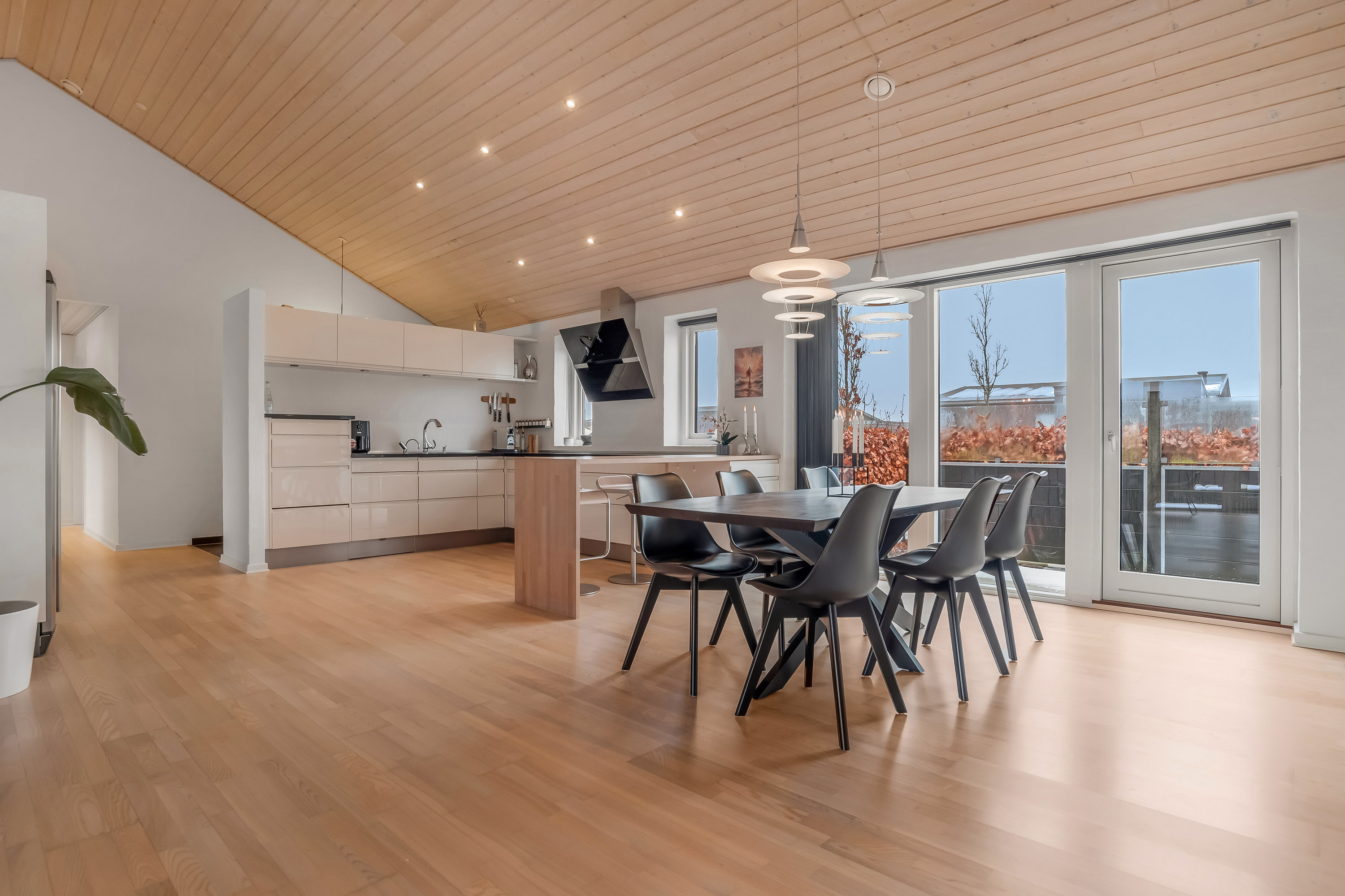 Fremhævet køkken alrum billede i fuldskærmstilstand. Billede af Under Egen 16, Halgårde, 7500 Holstebro