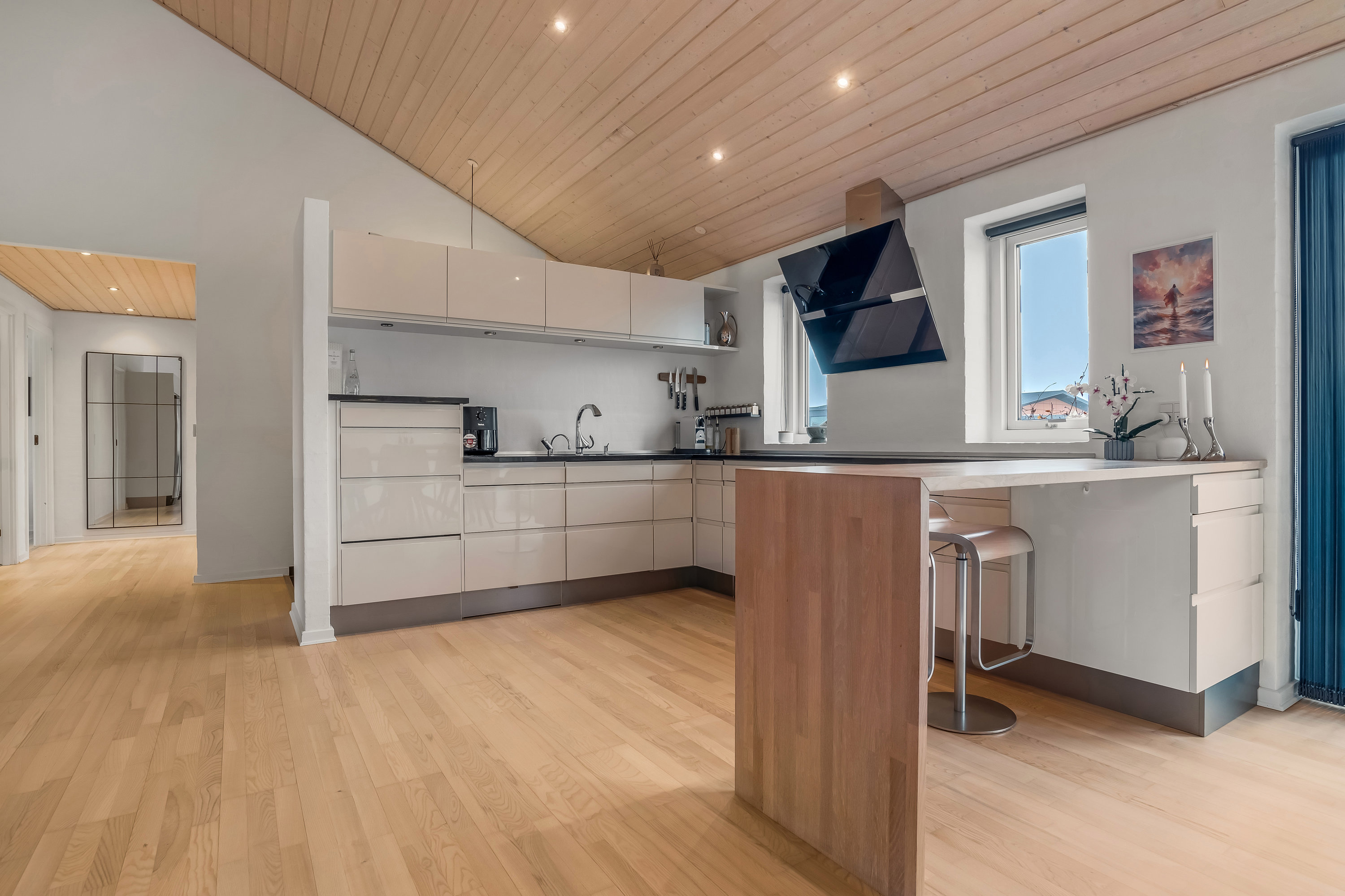 Miniaturebillede 2: køkken alrum. Billede af Under Egen 16, Halgårde, 7500 Holstebro