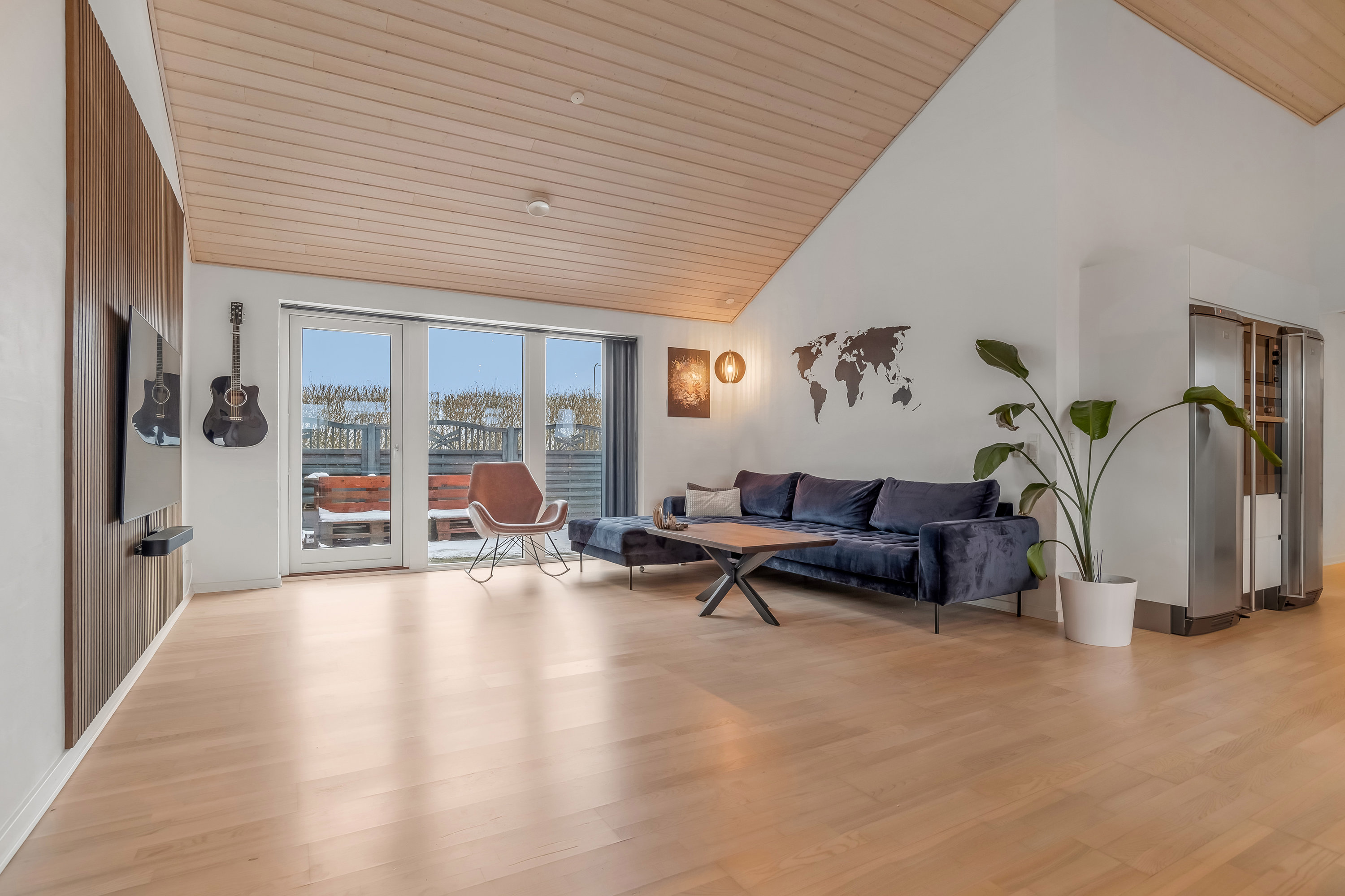 Fremhævet stue billede i fuldskærmstilstand. Billede af Under Egen 16, Halgårde, 7500 Holstebro