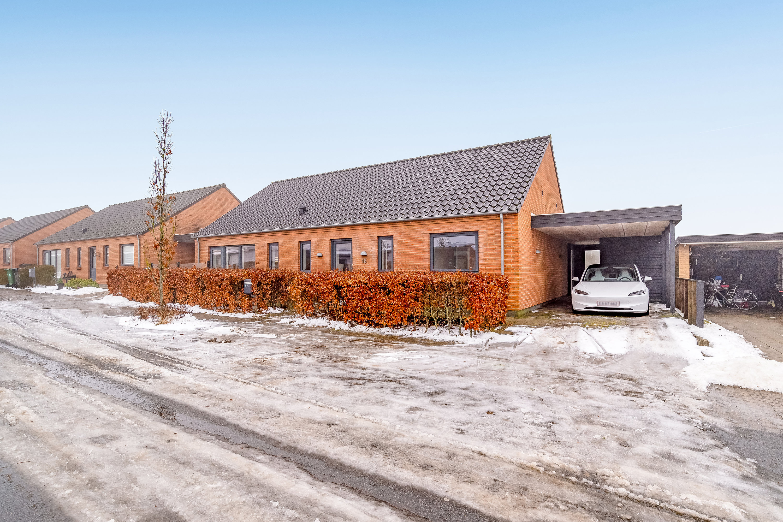 Rækkehus: Ejendommen på Under Egen 16, Halgårde, 7500 Holstebro