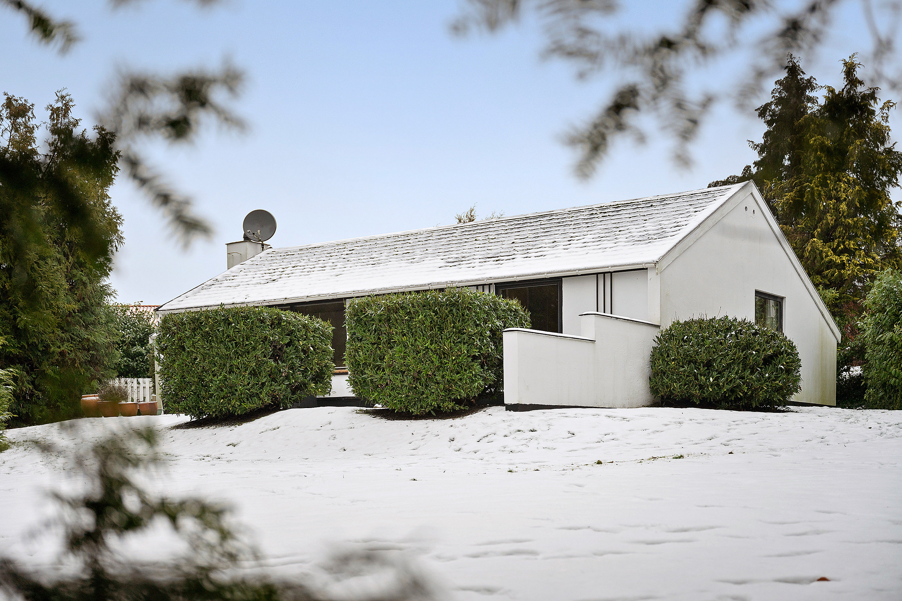 Miniaturebillede 1: ejendommen. Billede af Trørødgårdsvej 13, Trørød, 2950 Vedbæk