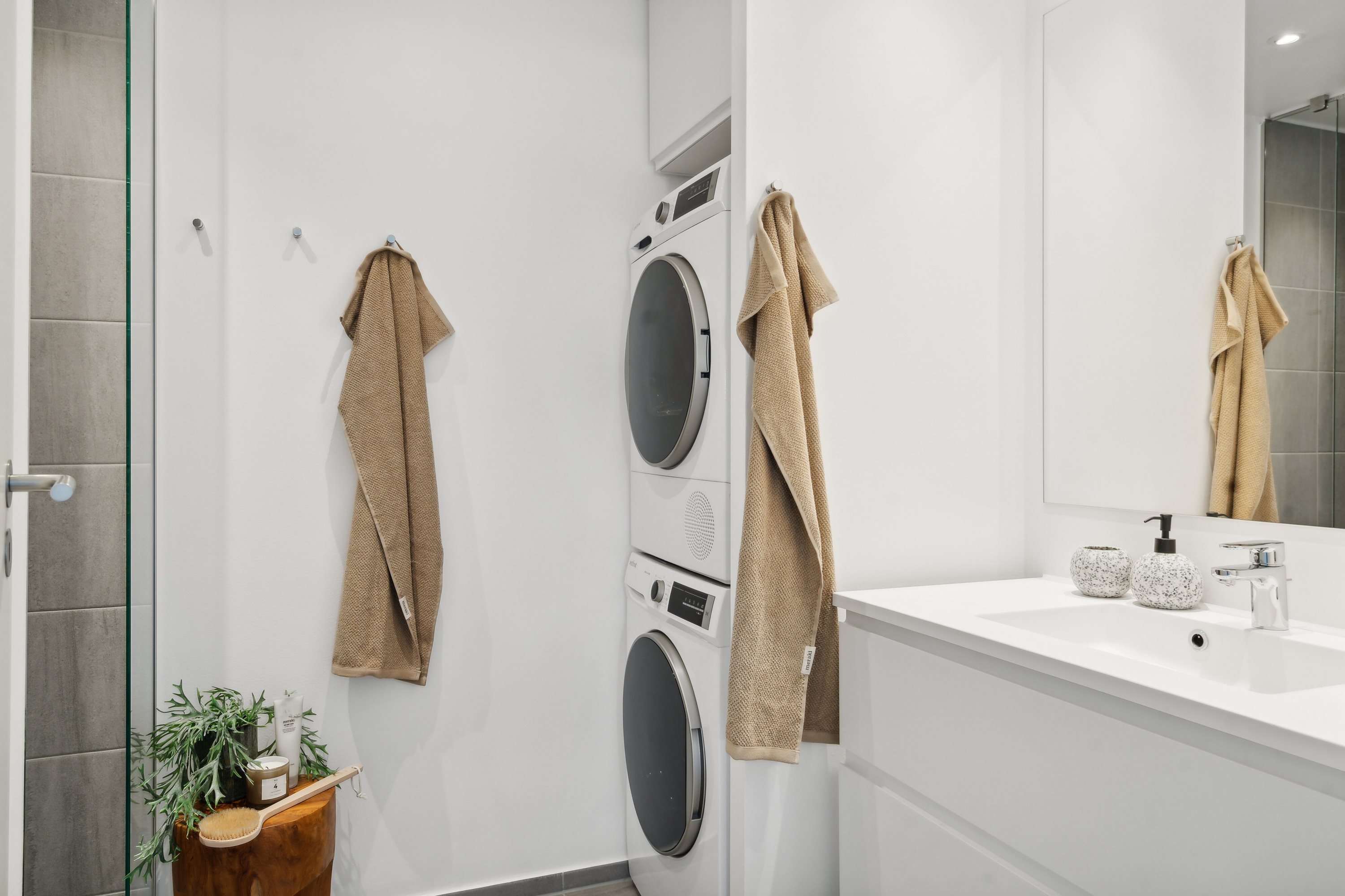 Fremhævet badeværelse billede i fuldskærmstilstand. Billede af Midgårdsvej 6, 2. tv., Bolbro, 5200 Odense V