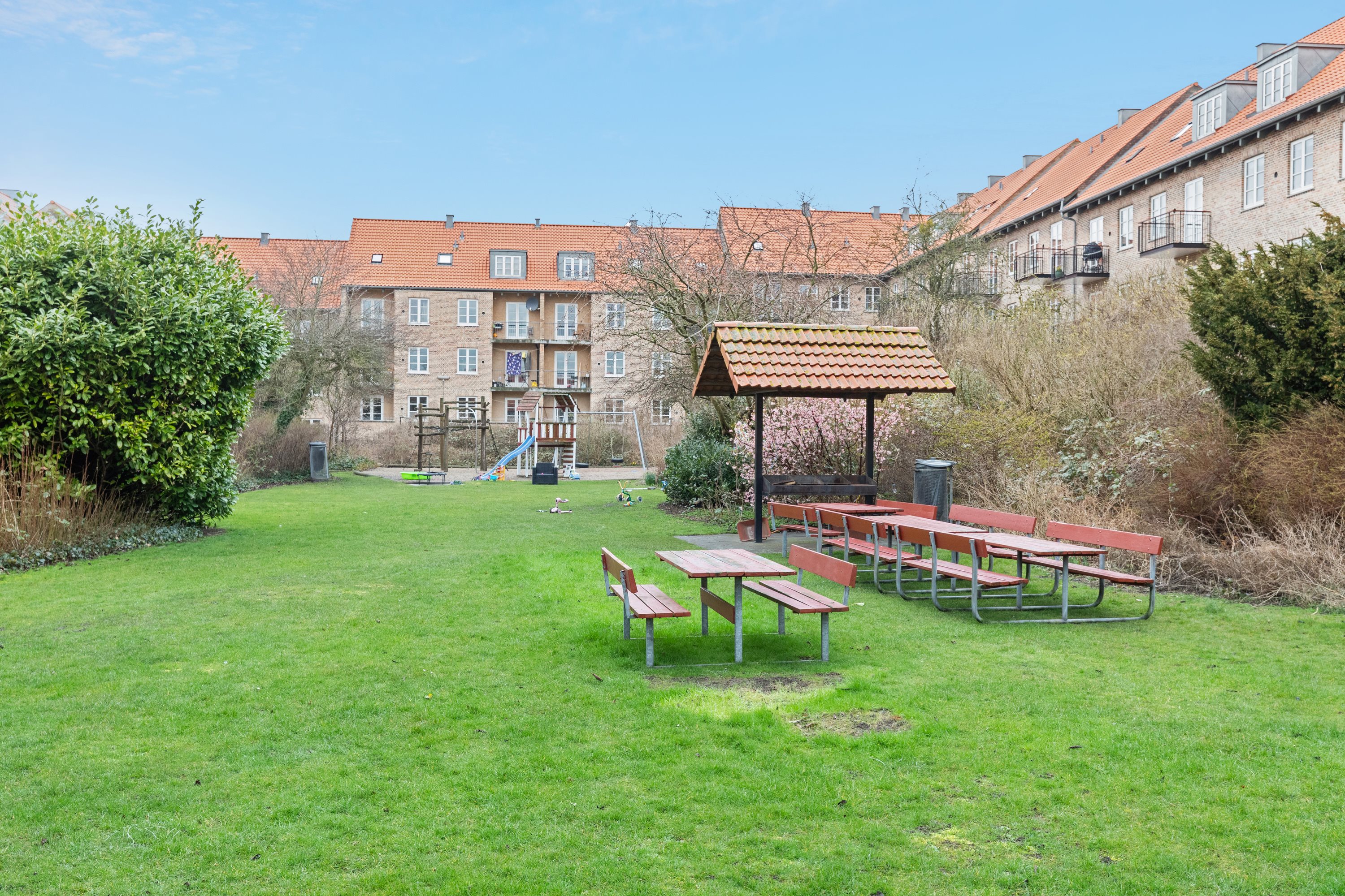 Fremhævet have billede i fuldskærmstilstand. Billede af Bellahøjvej 144, 1. th., 2720 Vanløse