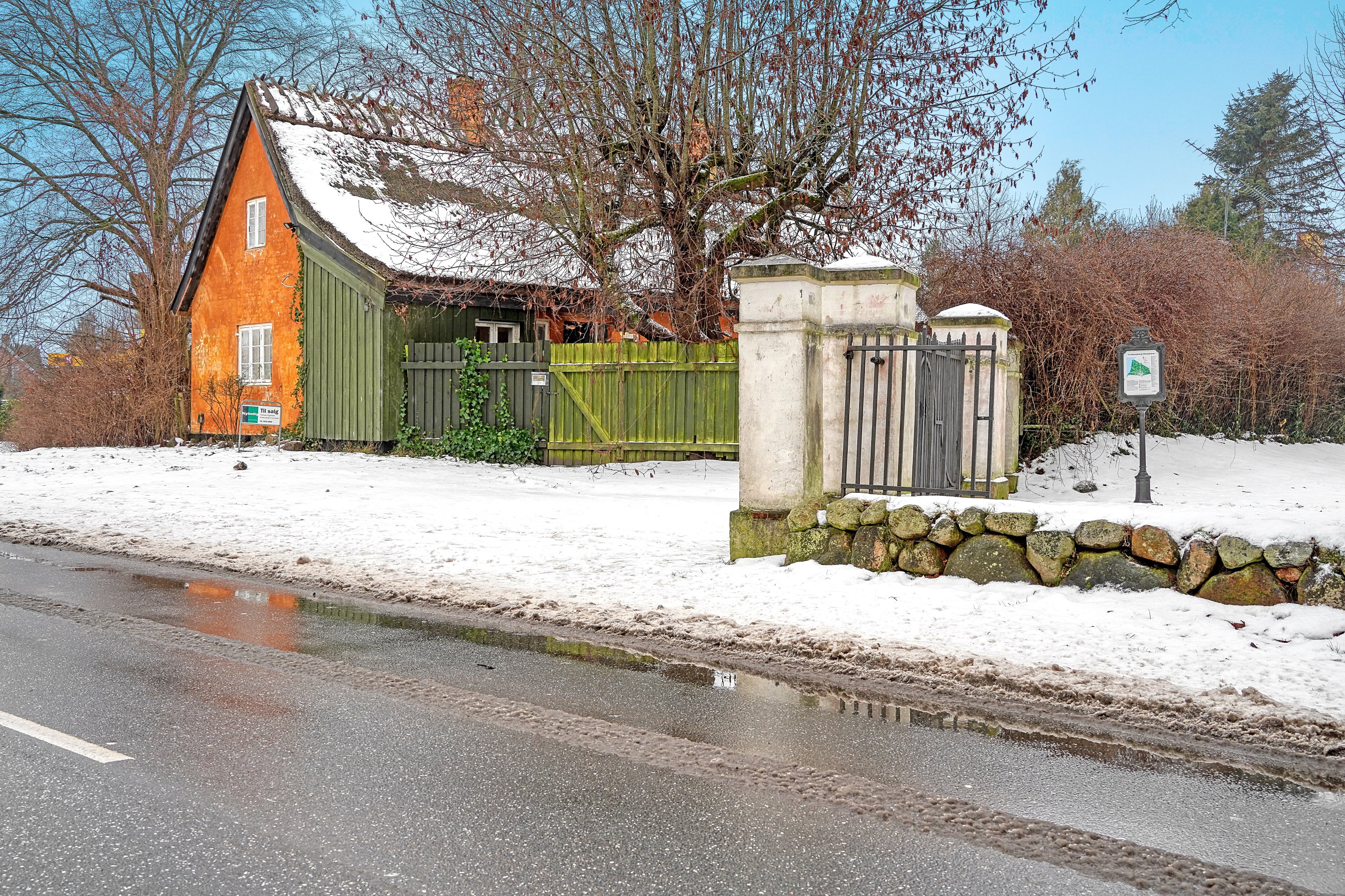 Fremhævet ejendommen billede i fuldskærmstilstand. Billede af Olaf Poulsens Alle 2, 3480 Fredensborg