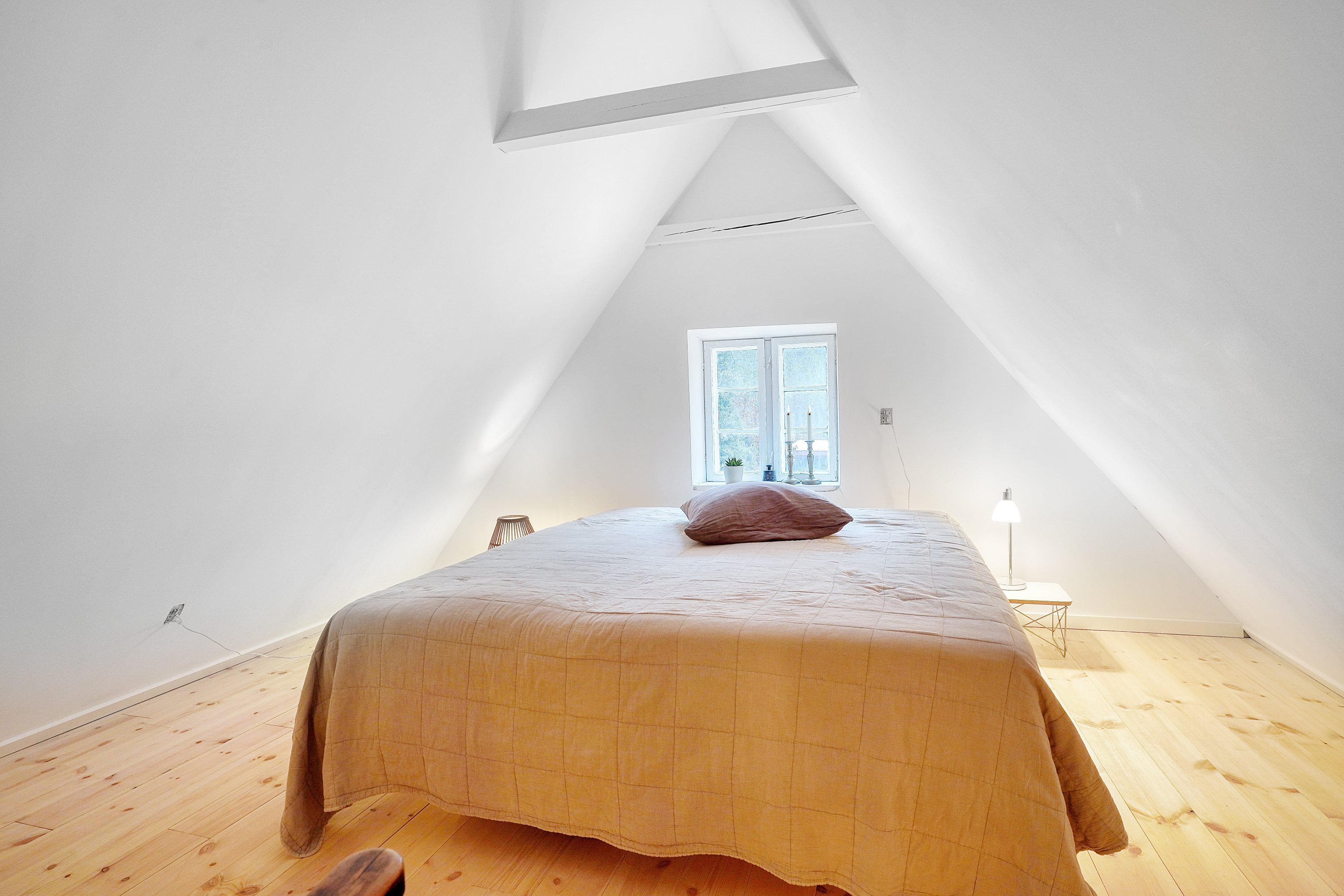 Fremhævet værelse billede i fuldskærmstilstand. Billede af Olaf Poulsens Alle 2, 3480 Fredensborg