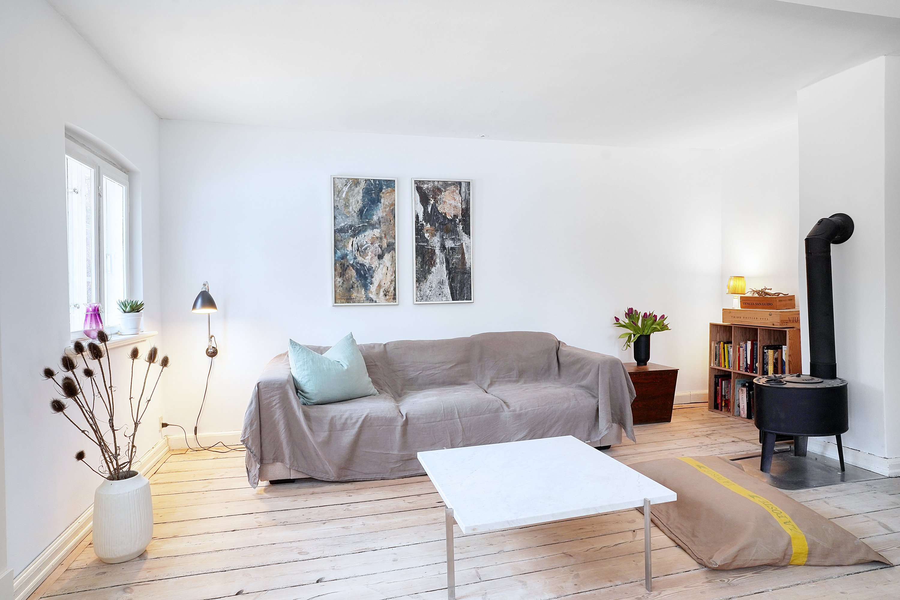 Fremhævet stue billede i fuldskærmstilstand. Billede af Olaf Poulsens Alle 2, 3480 Fredensborg