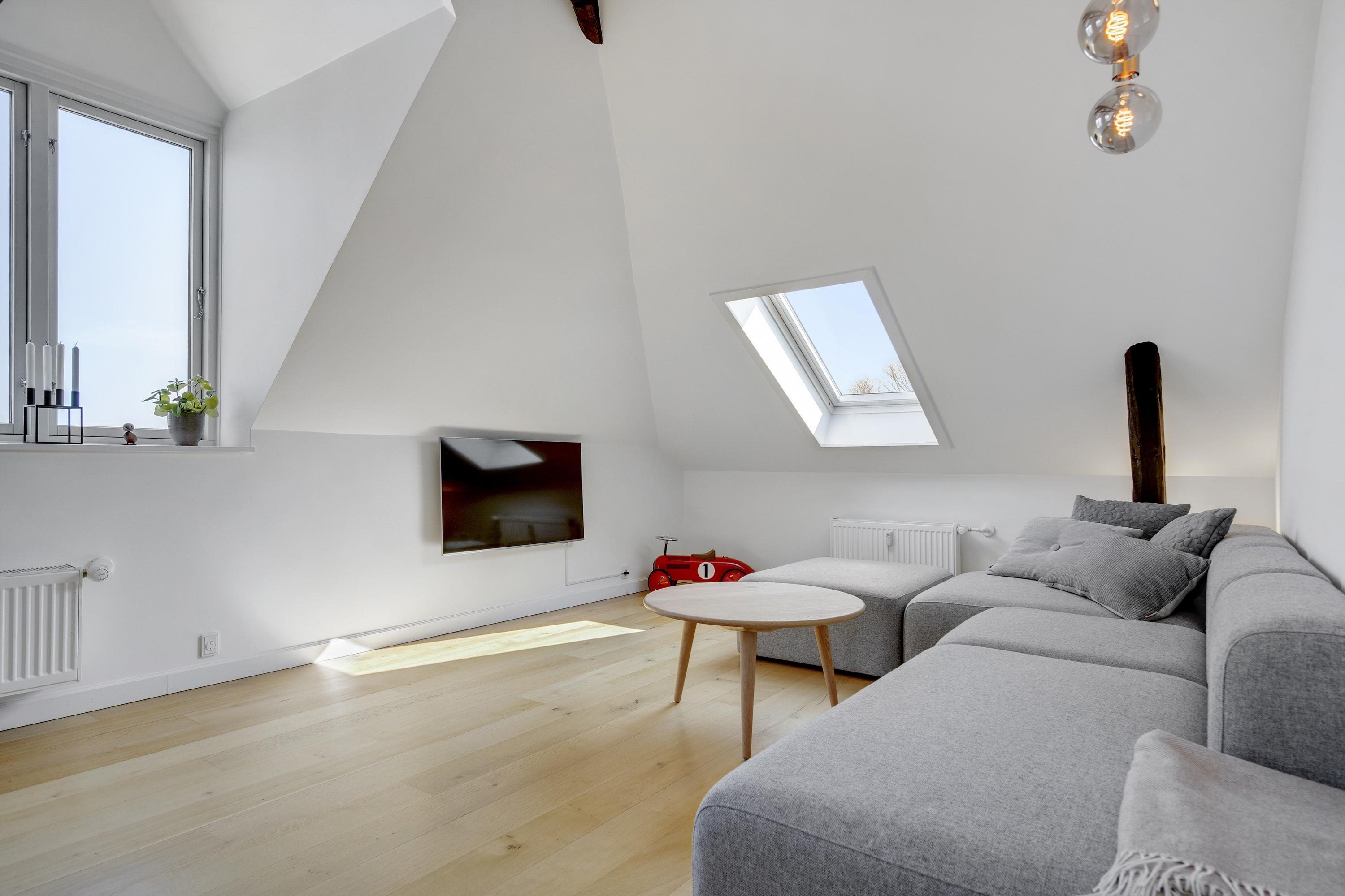 Fremhævet stue billede i fuldskærmstilstand. Billede af Callisensvej 23, 2., 2900 Hellerup