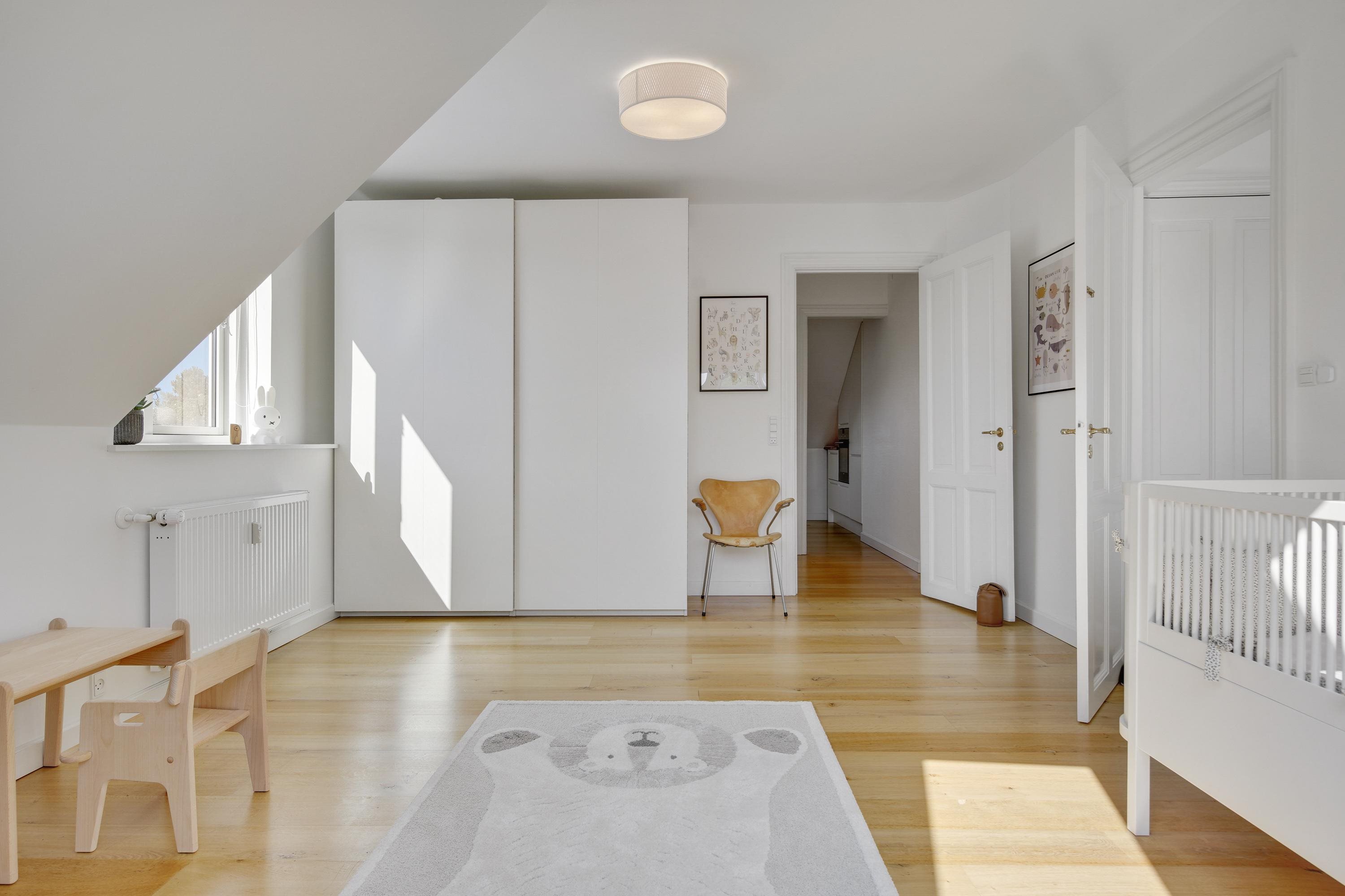 Fremhævet værelse billede i fuldskærmstilstand. Billede af Callisensvej 23, 2., 2900 Hellerup