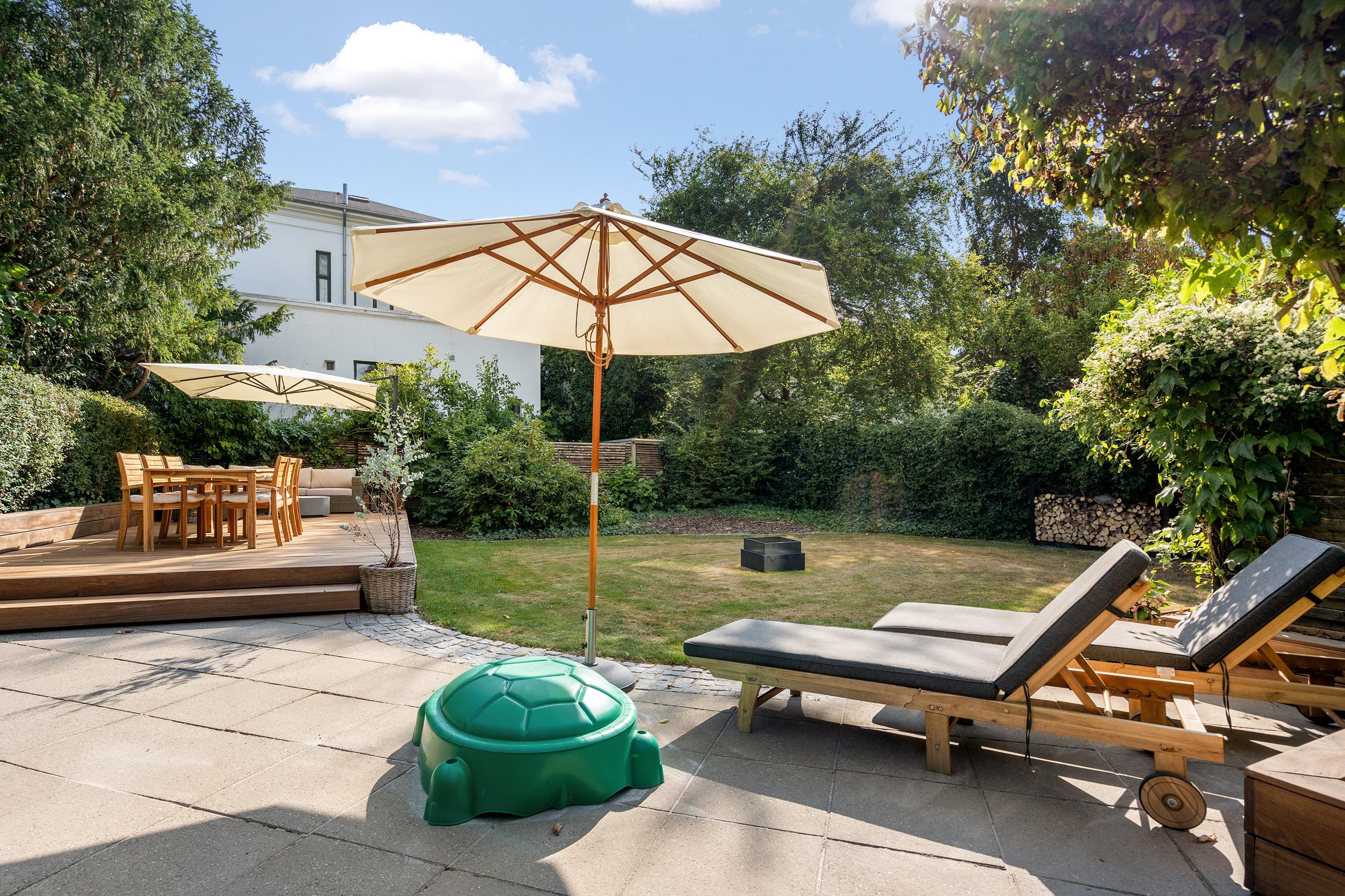 Fremhævet terrasse billede i fuldskærmstilstand. Billede af Callisensvej 23, 2., 2900 Hellerup