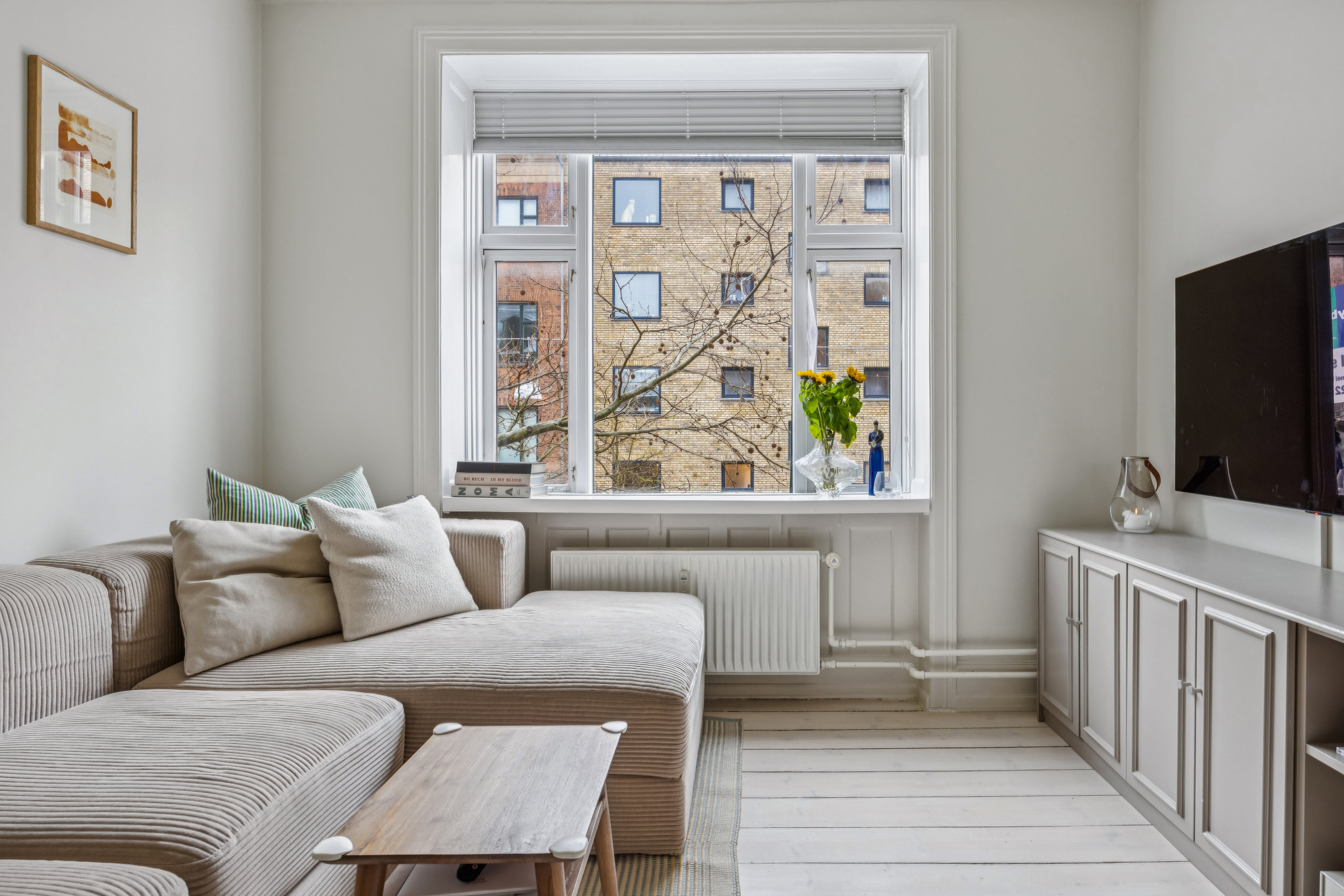 Fremhævet stue billede i fuldskærmstilstand. Billede af Langelandsvej 51, 2. th., 2000 Frederiksberg