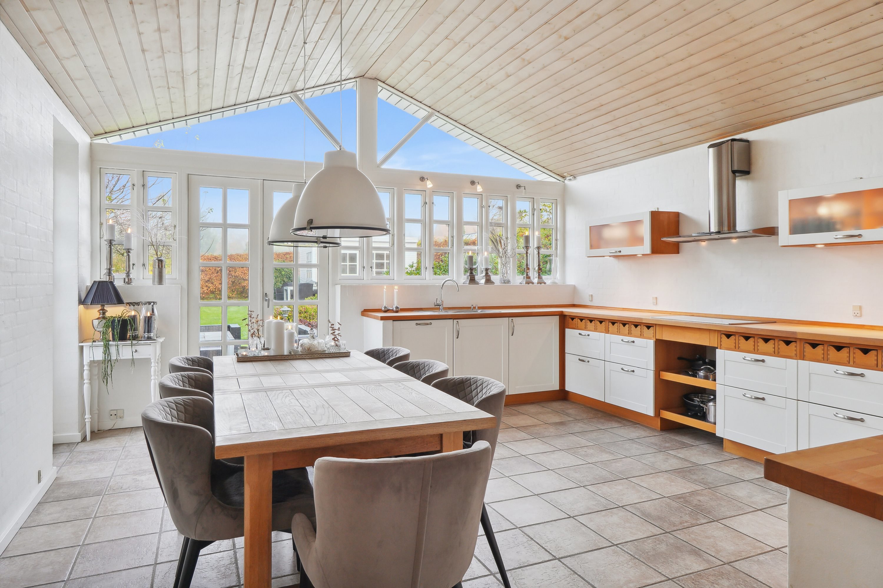 Miniaturebillede 2: køkken. Billede af Gammel Løkkensvej 8, 9800 Hjørring