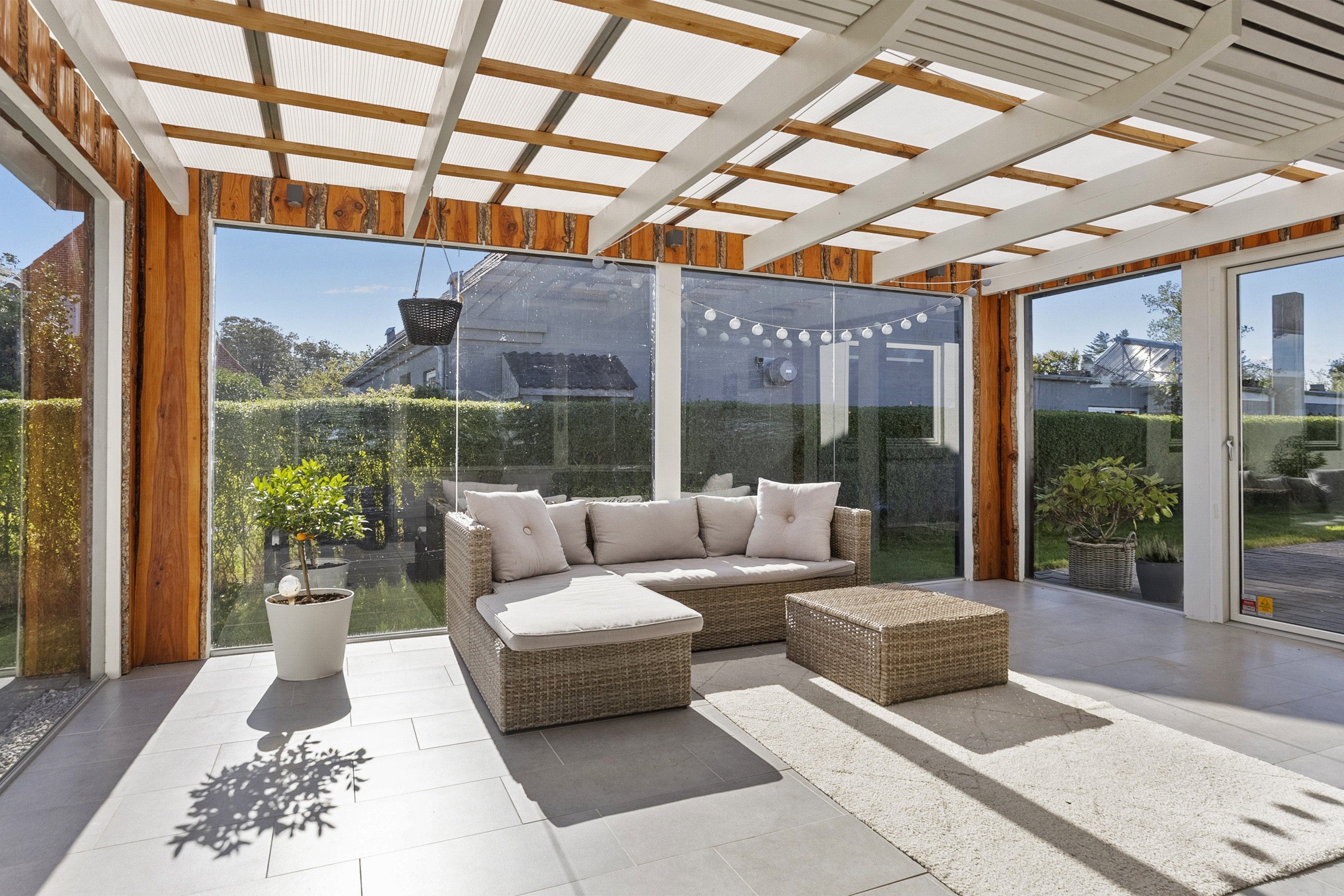 Fremhævet udestue billede i fuldskærmstilstand. Billede af Engvej 9, 9800 Hjørring