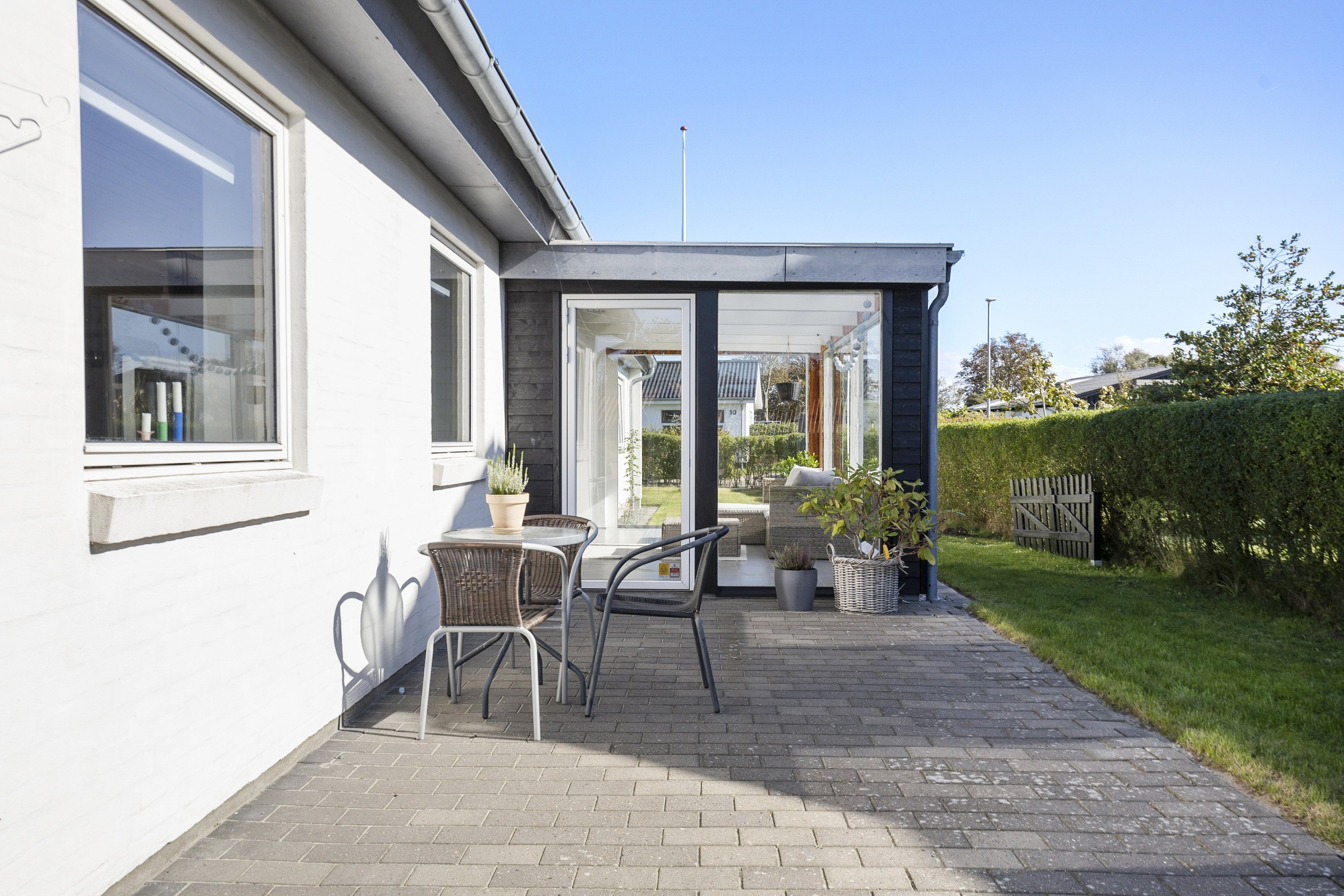 Fremhævet udestue billede i fuldskærmstilstand. Billede af Engvej 9, 9800 Hjørring