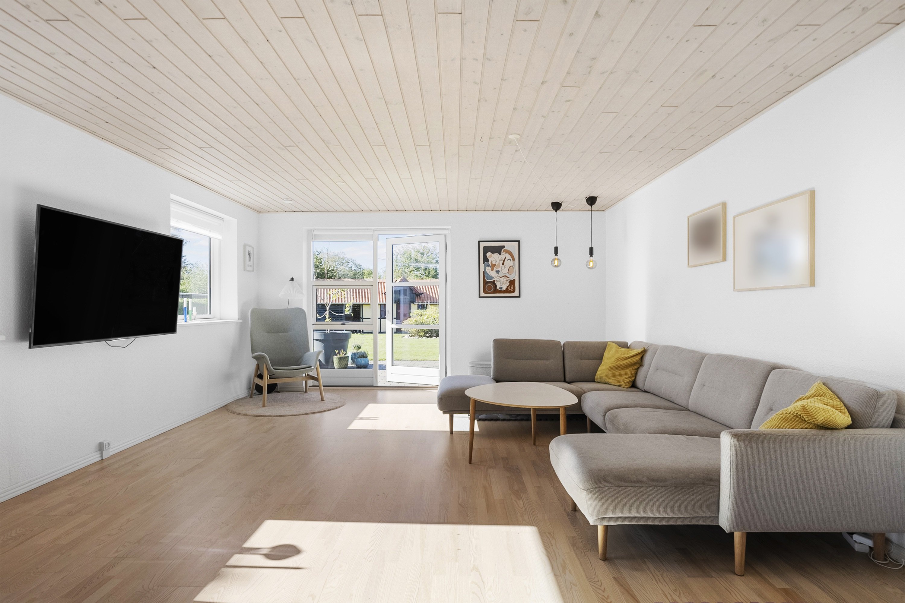 Fremhævet stue billede i fuldskærmstilstand. Billede af Engvej 9, 9800 Hjørring