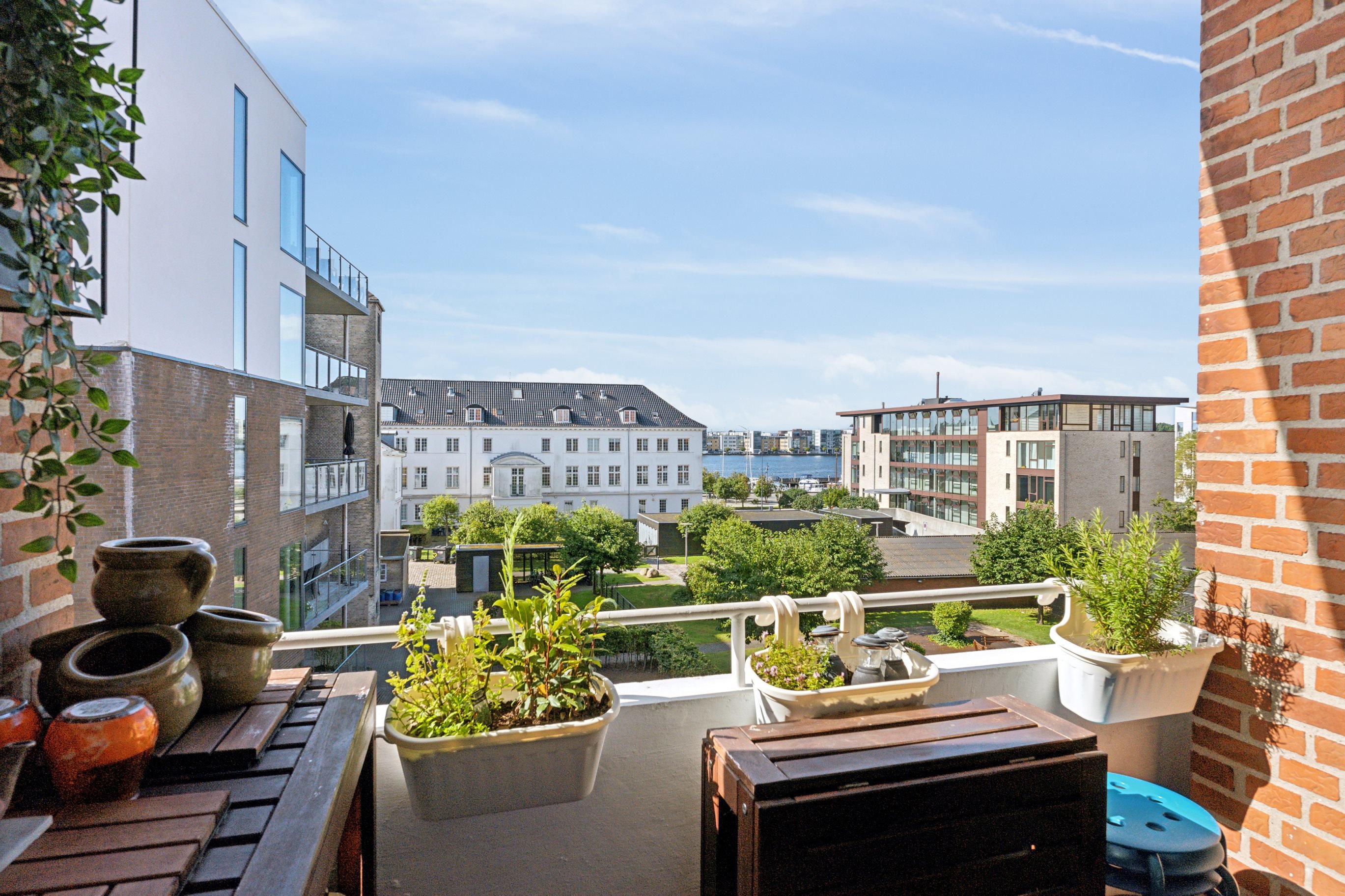 Fremhævet altan billede i fuldskærmstilstand. Billede af Vesterbrogade 2A, 2. th., 9400 Nørresundby