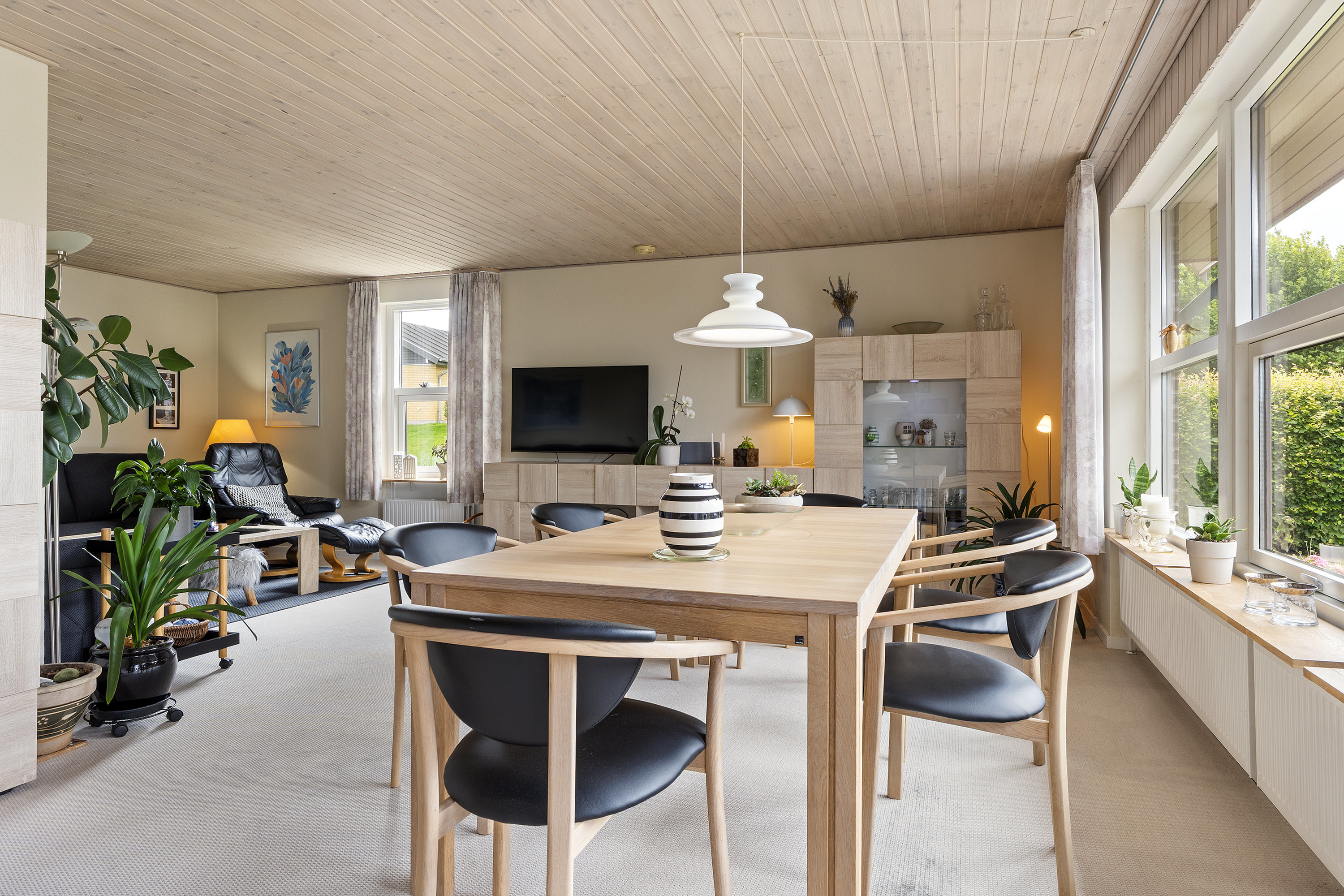 Miniaturebillede 1: spisestue. Billede af Toplærkevej 9, 9800 Hjørring