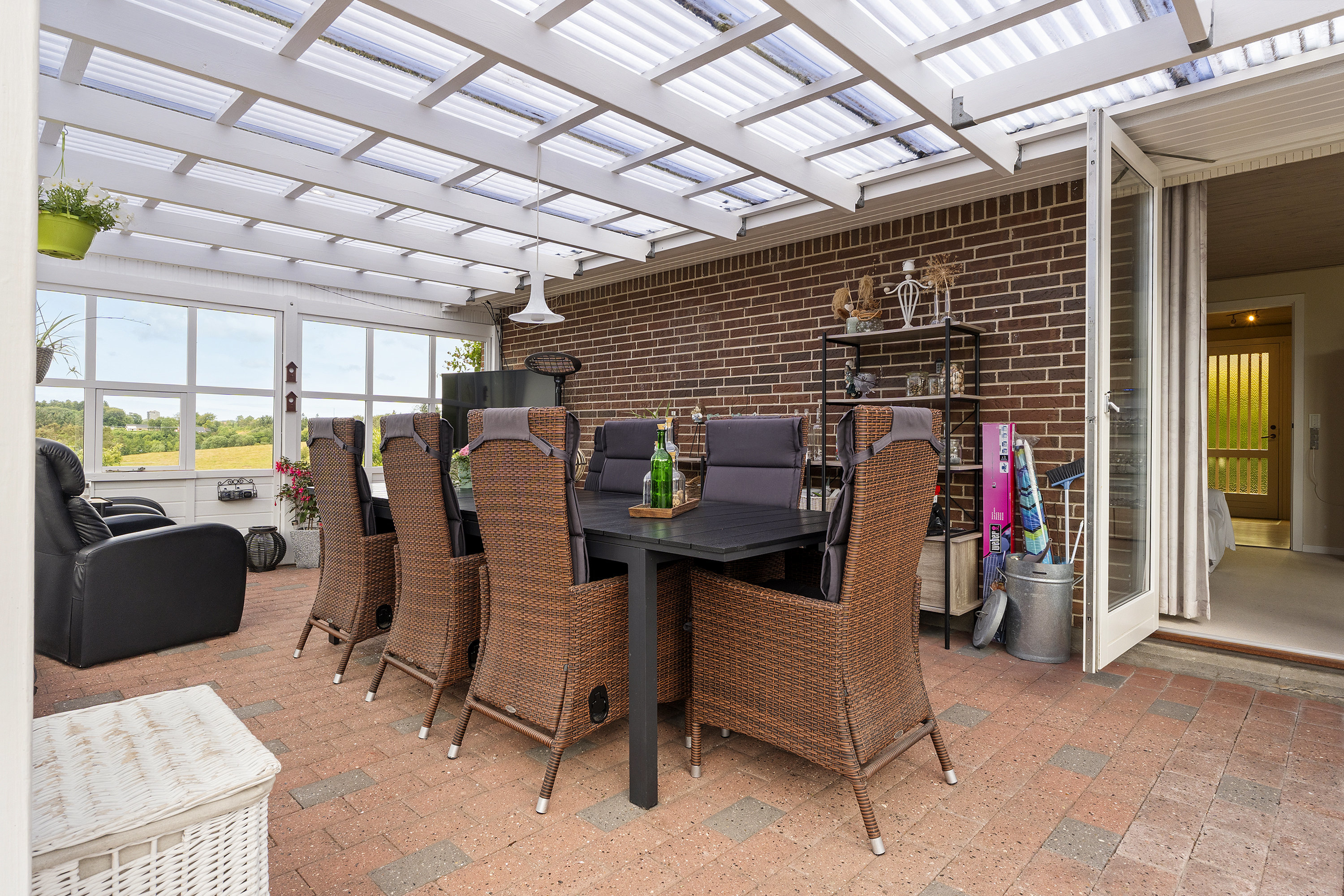 Fremhævet udestue billede i fuldskærmstilstand. Billede af Toplærkevej 9, 9800 Hjørring