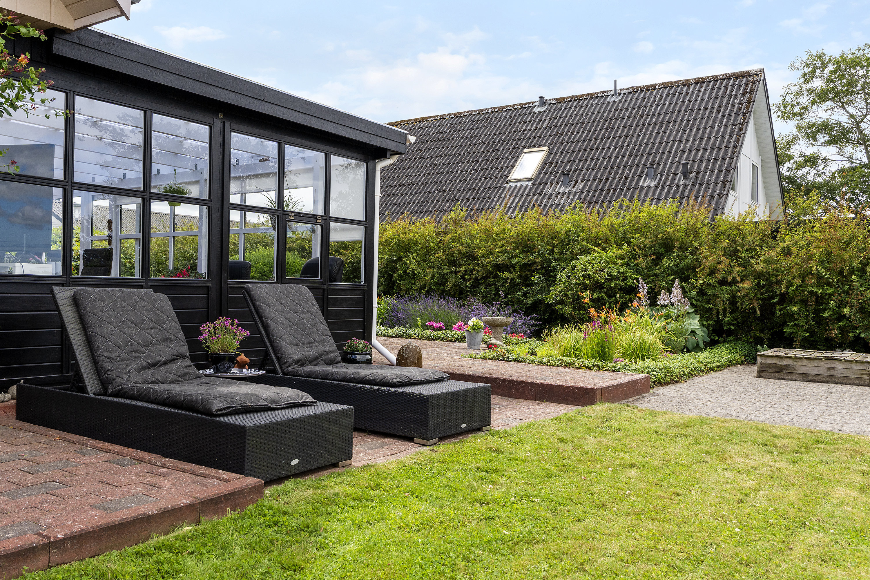 Fremhævet terrasse billede i fuldskærmstilstand. Billede af Toplærkevej 9, 9800 Hjørring