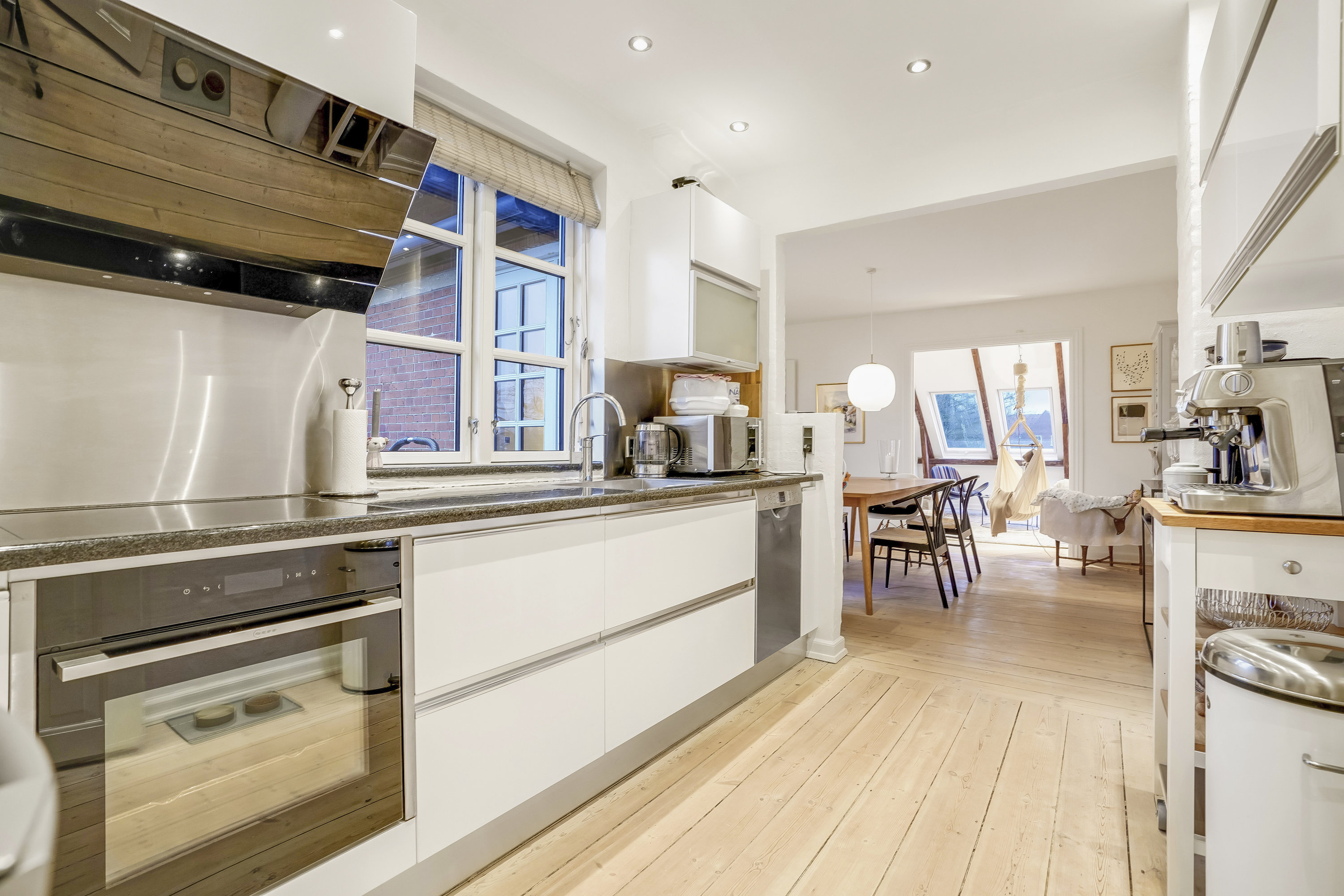 Fremhævet køkken billede i fuldskærmstilstand. Billede af Kastanievej 12, 1., 5230 Odense M