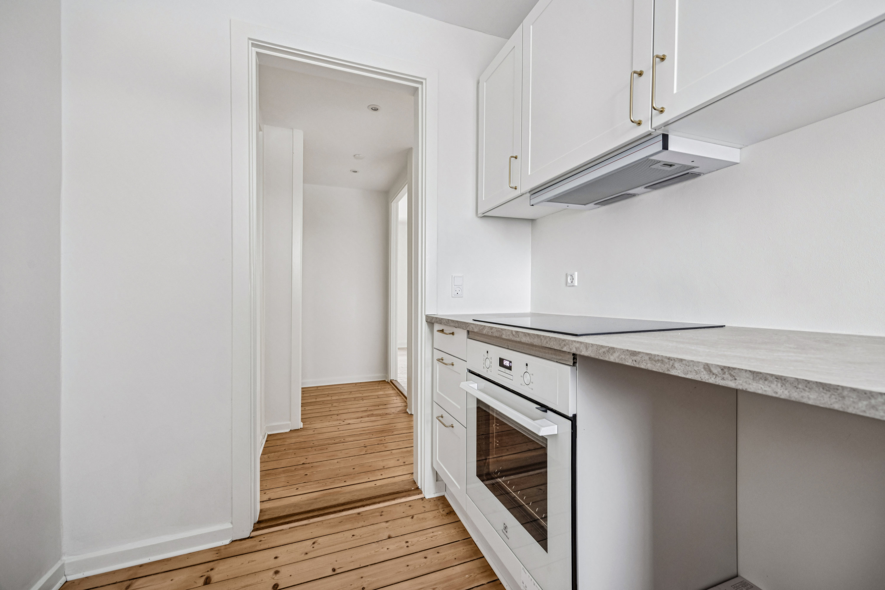 Fremhævet køkken billede i fuldskærmstilstand. Billede af Østre Alle 42, 2. tv., 9000 Aalborg