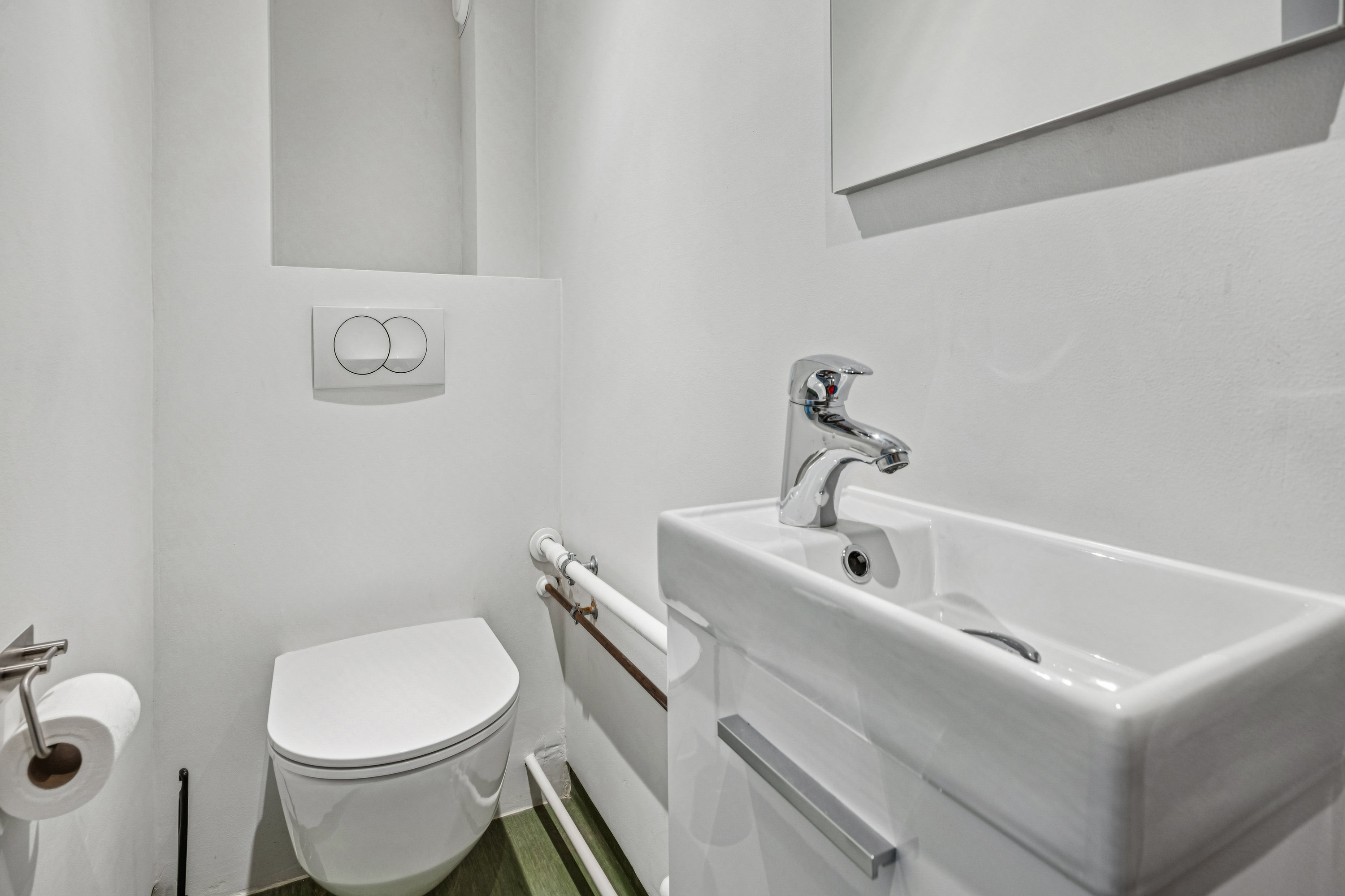 Fremhævet badeværelse billede i fuldskærmstilstand. Billede af Østre Alle 42, 2. tv., 9000 Aalborg