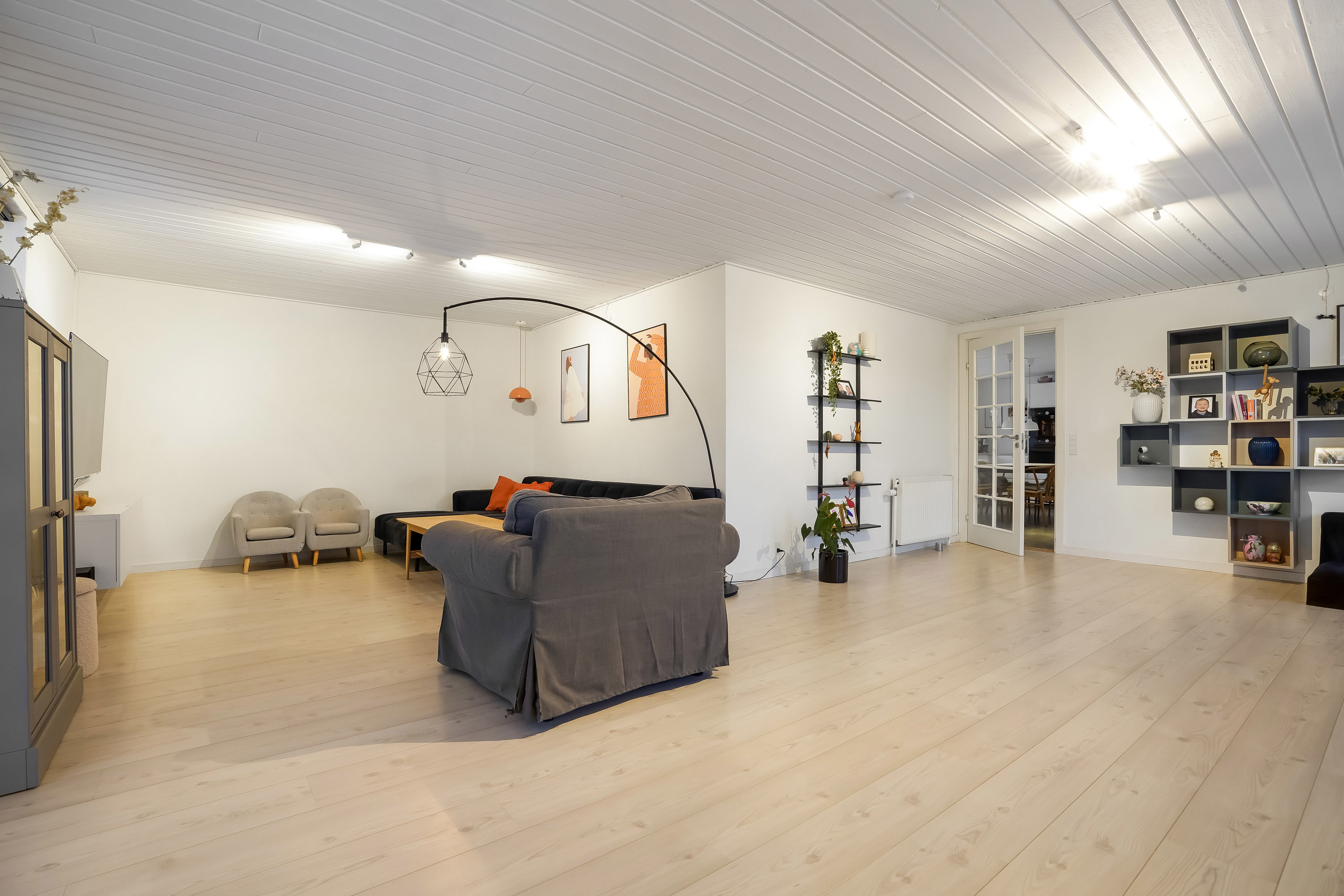 Fremhævet stue billede i fuldskærmstilstand. Billede af Daltoften 113, Agedrup, 5320 Agedrup