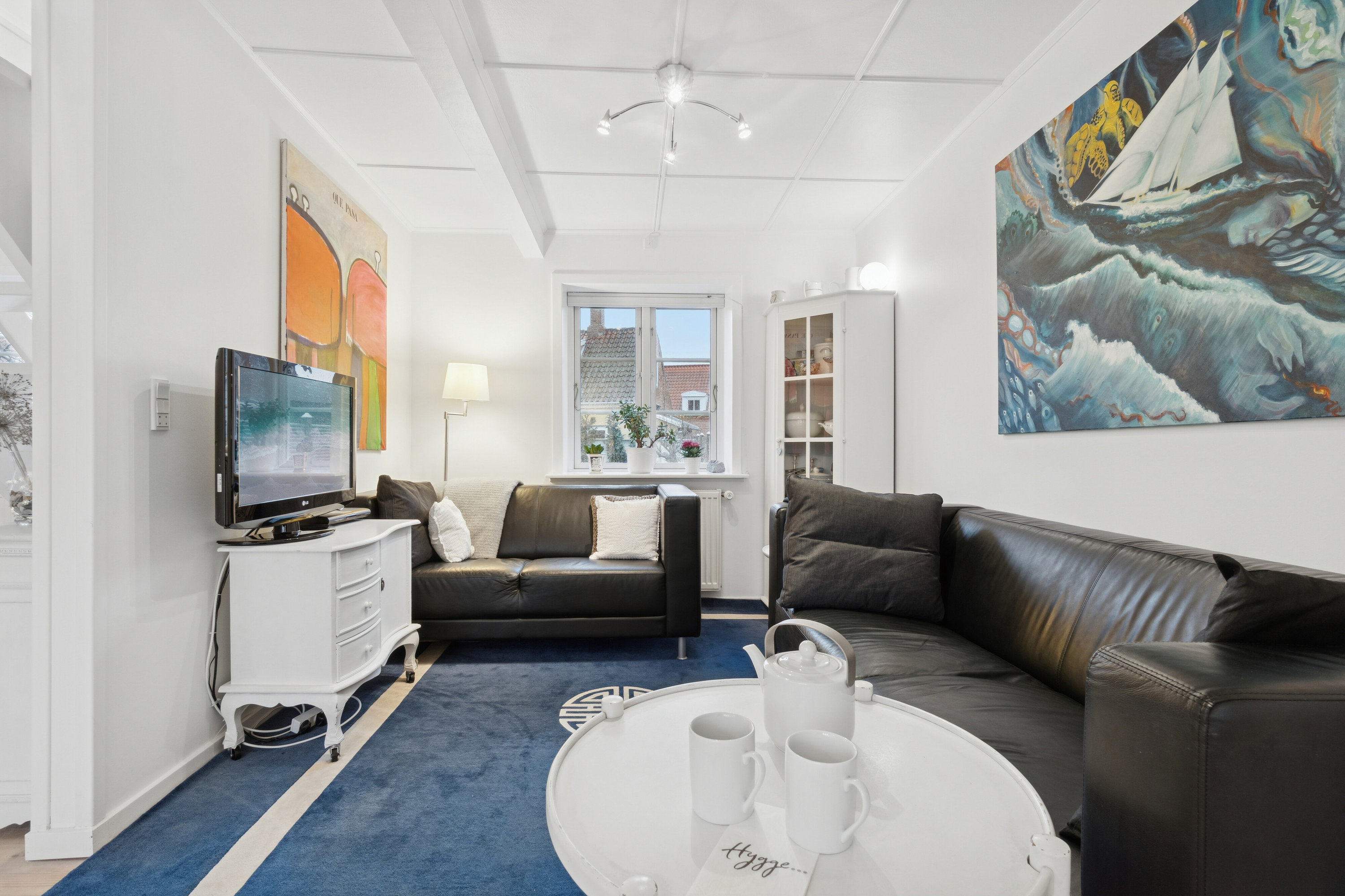 Fremhævet stue billede i fuldskærmstilstand. Billede af Møllegade 32, 3700 Rønne