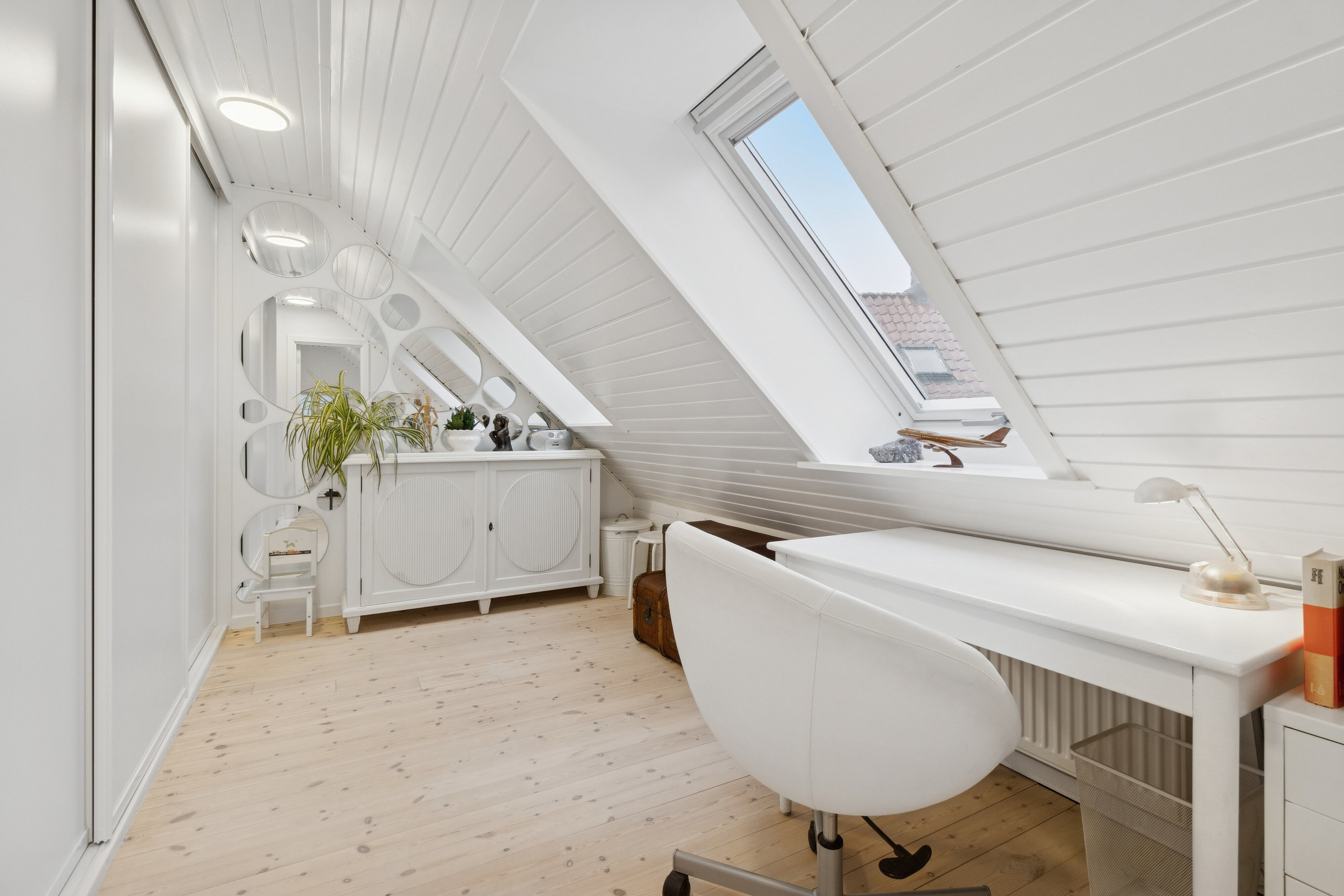 Fremhævet arbejdsværelse billede i fuldskærmstilstand. Billede af Møllegade 32, 3700 Rønne