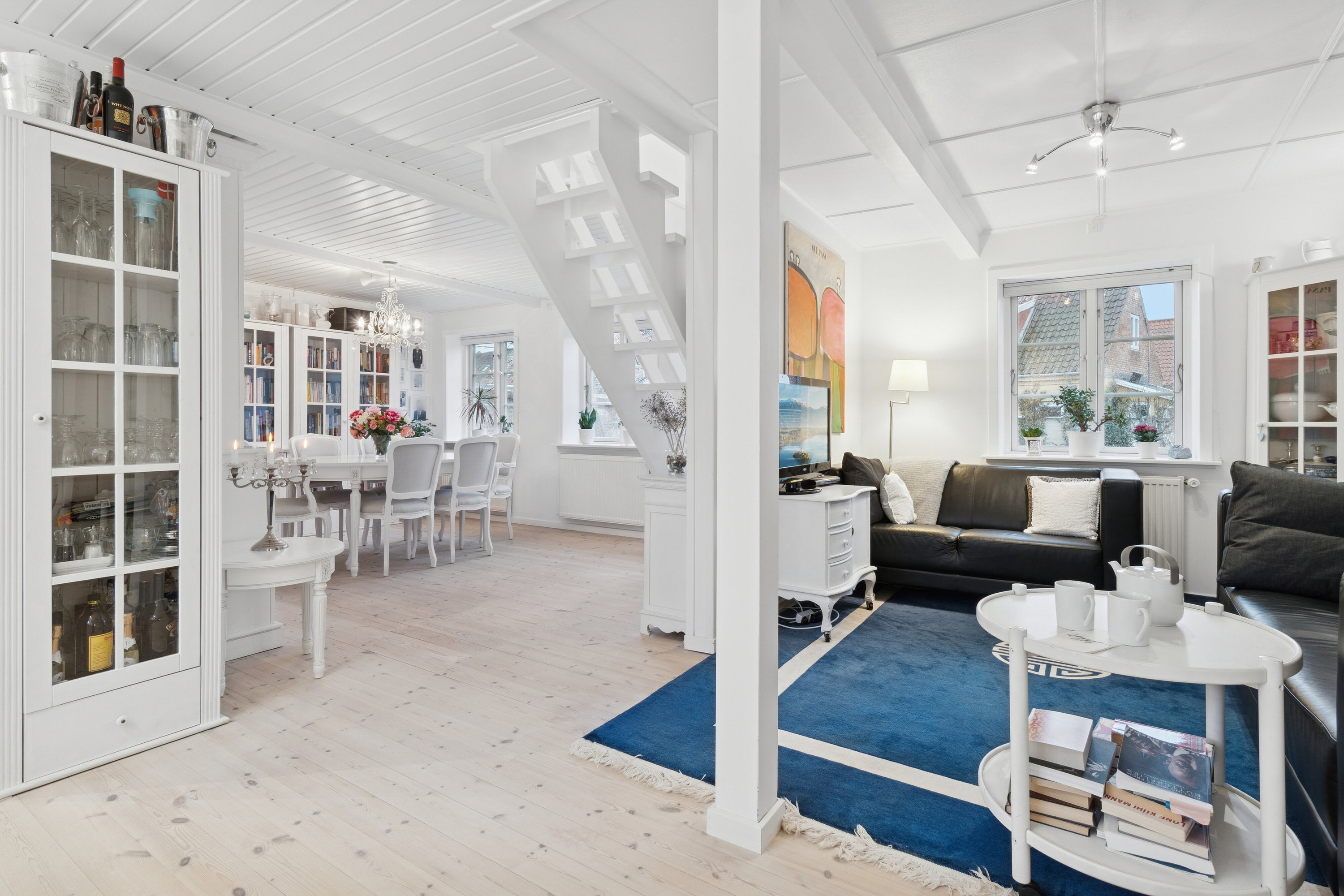 Fremhævet stue billede i fuldskærmstilstand. Billede af Møllegade 32, 3700 Rønne