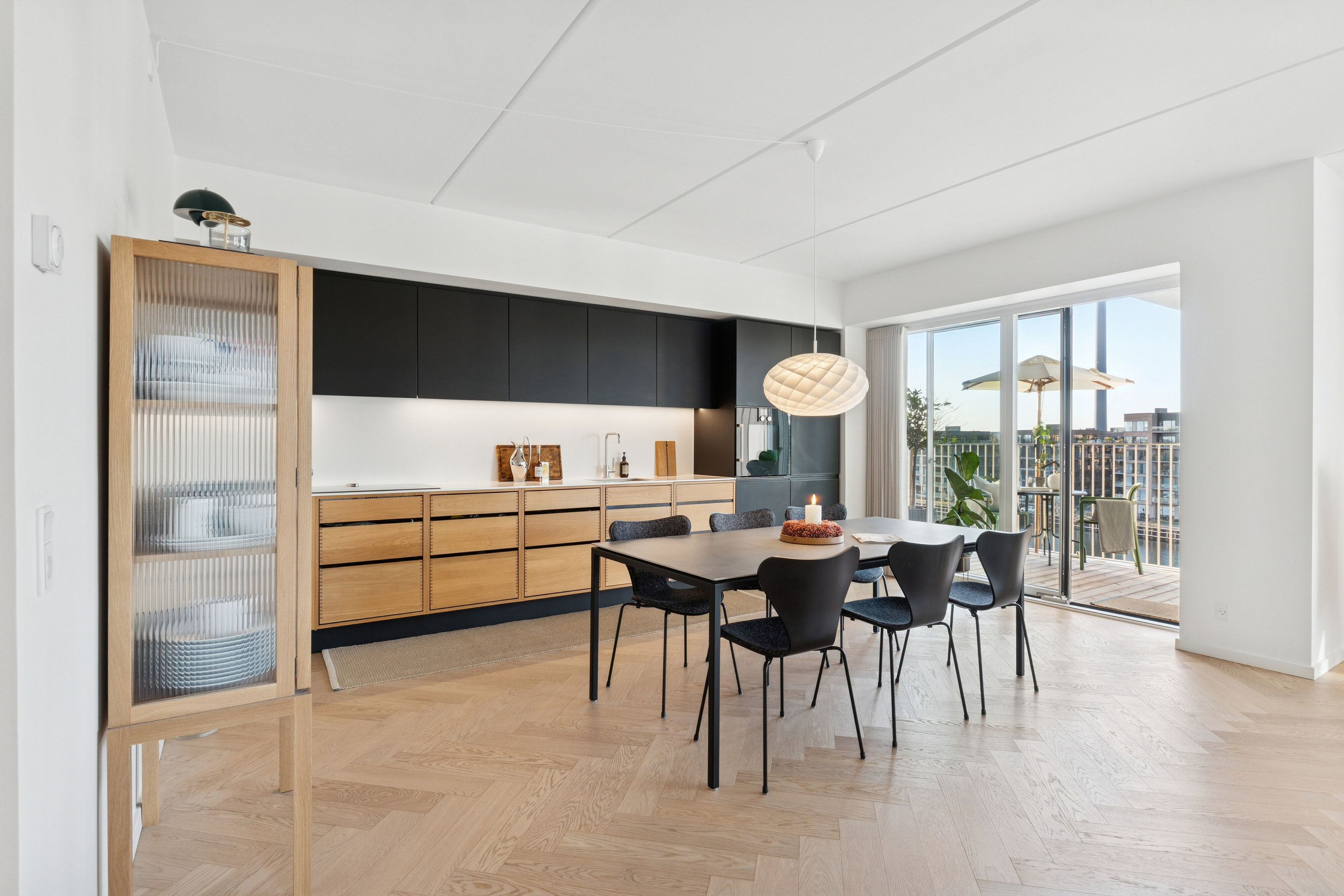 Fremhævet spisestue billede i fuldskærmstilstand. Billede af Islands Brygge 92, 5. 1., 2300 København S