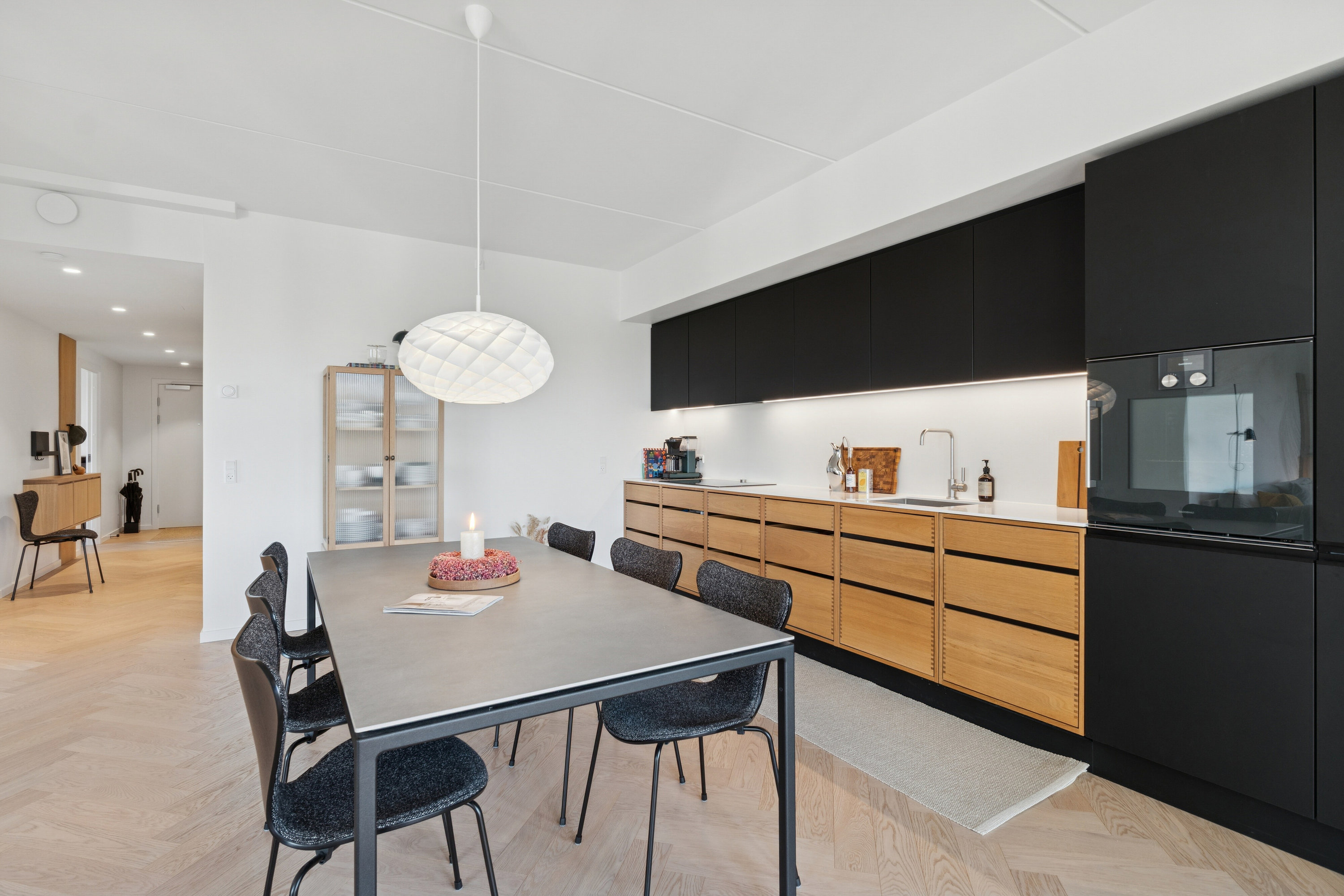 Fremhævet spisestue billede i fuldskærmstilstand. Billede af Islands Brygge 92, 5. 1., 2300 København S